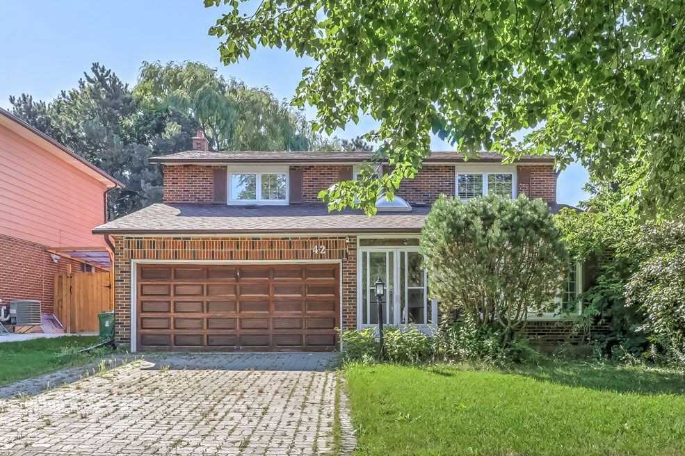 42 Angus Dr
