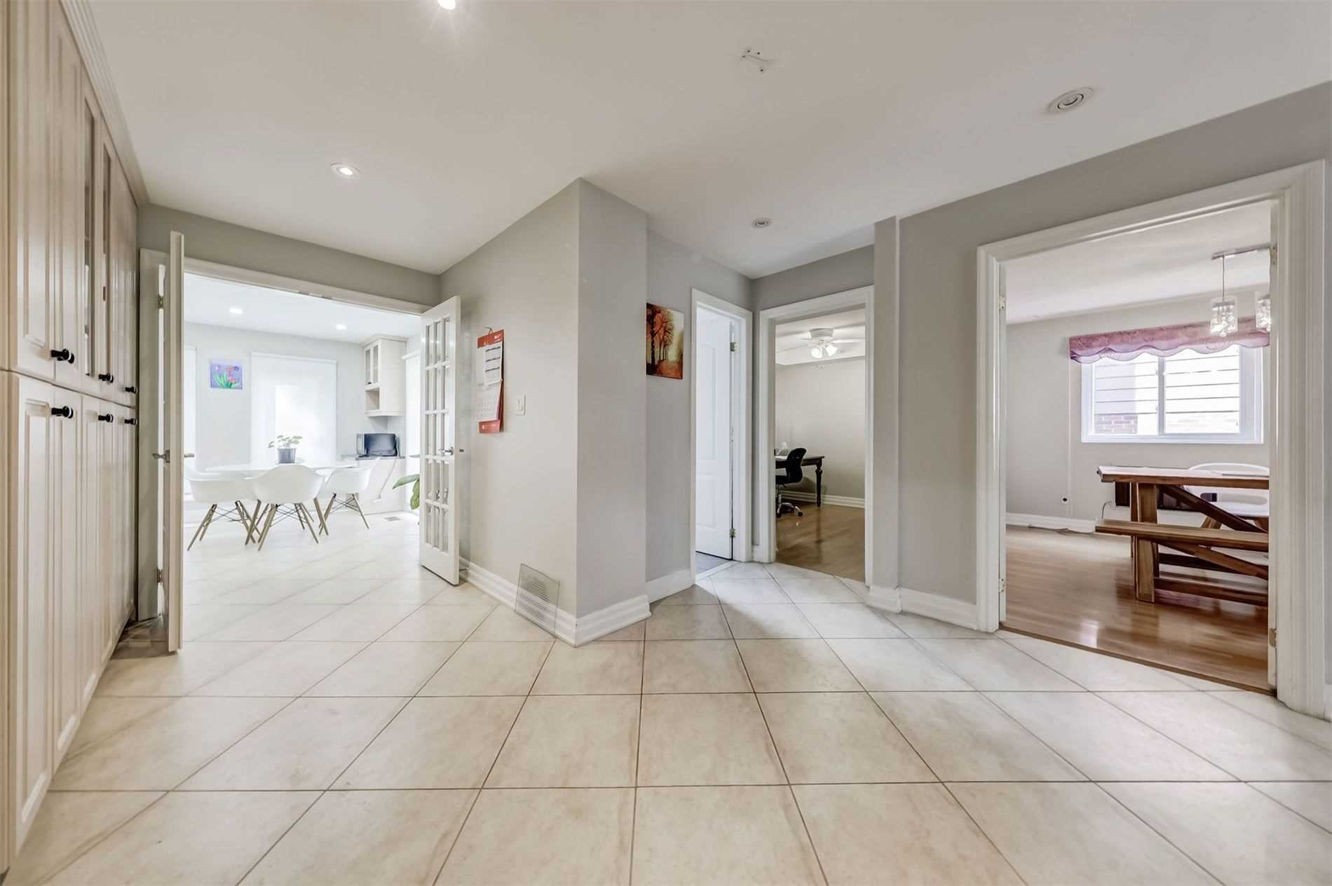 42 Angus Dr