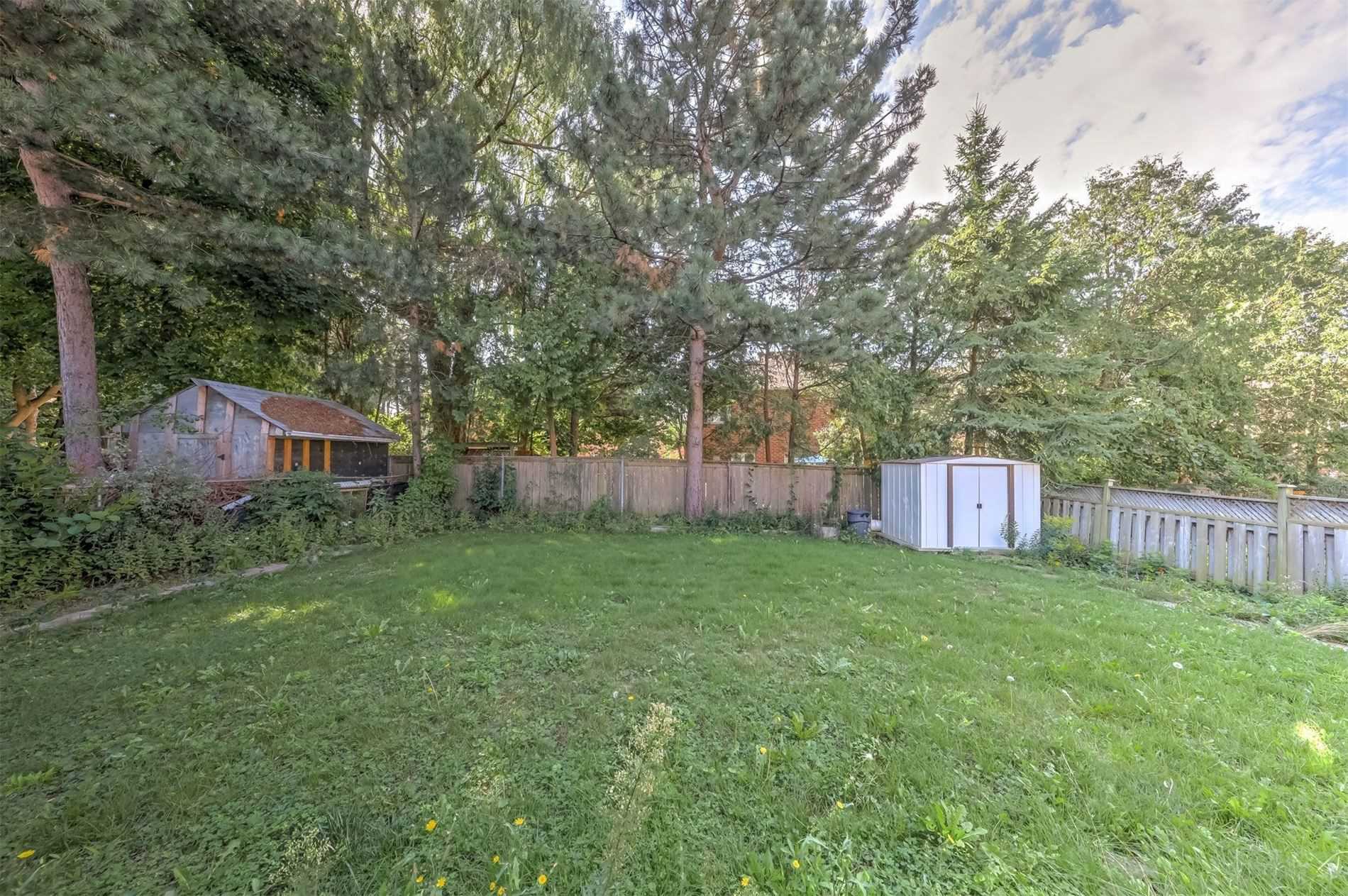 42 Angus Dr