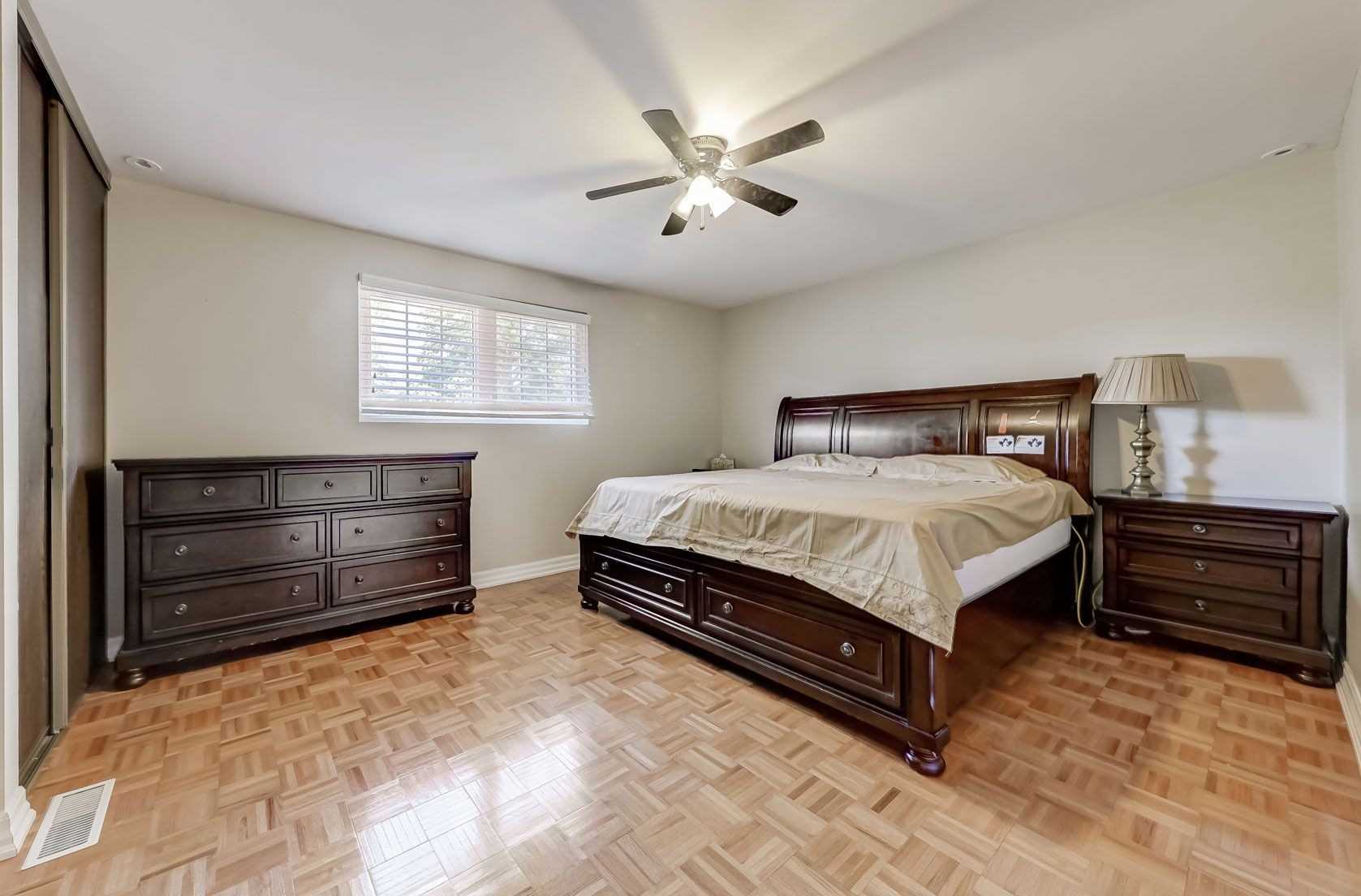 42 Angus Dr