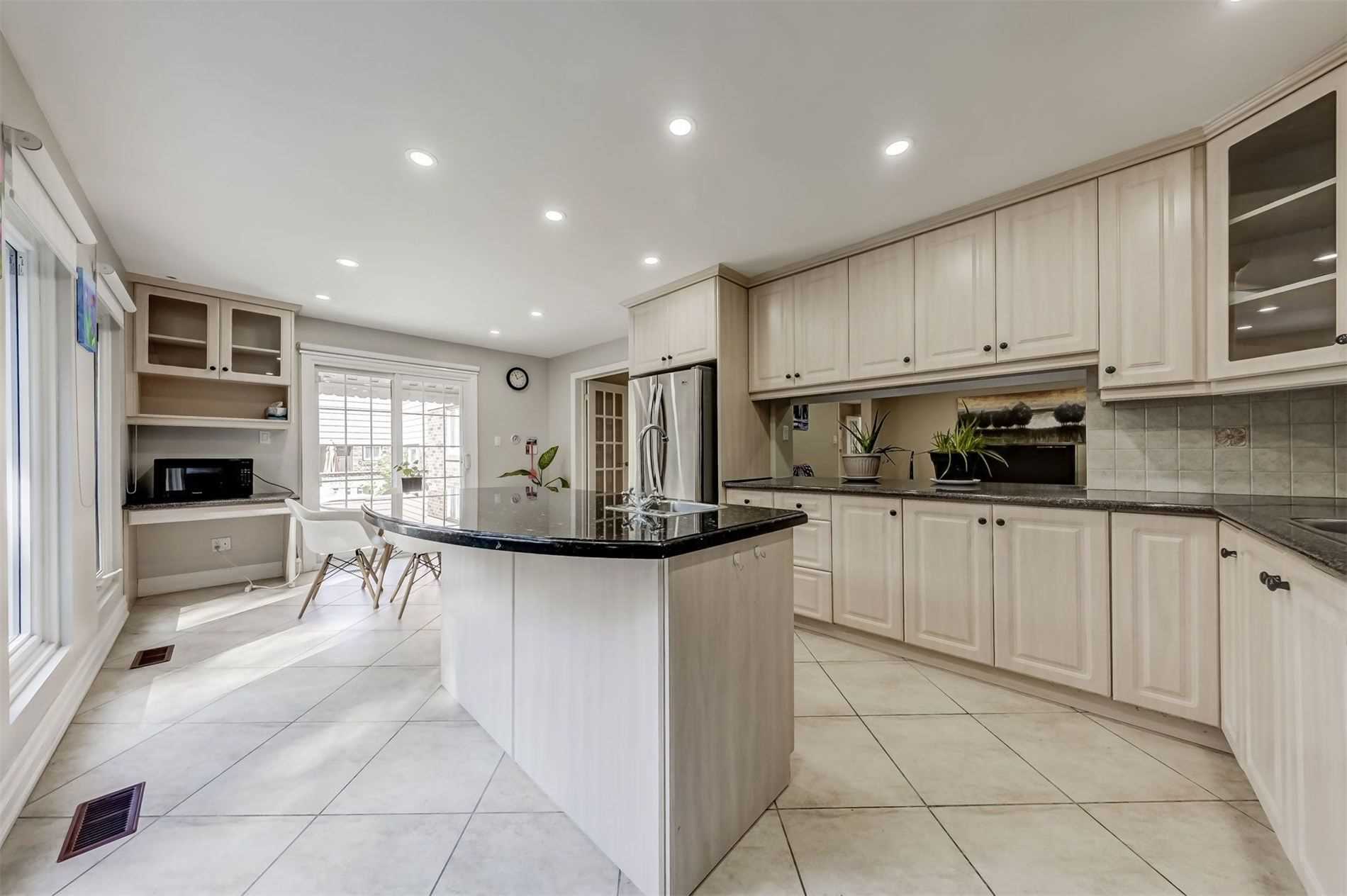 42 Angus Dr