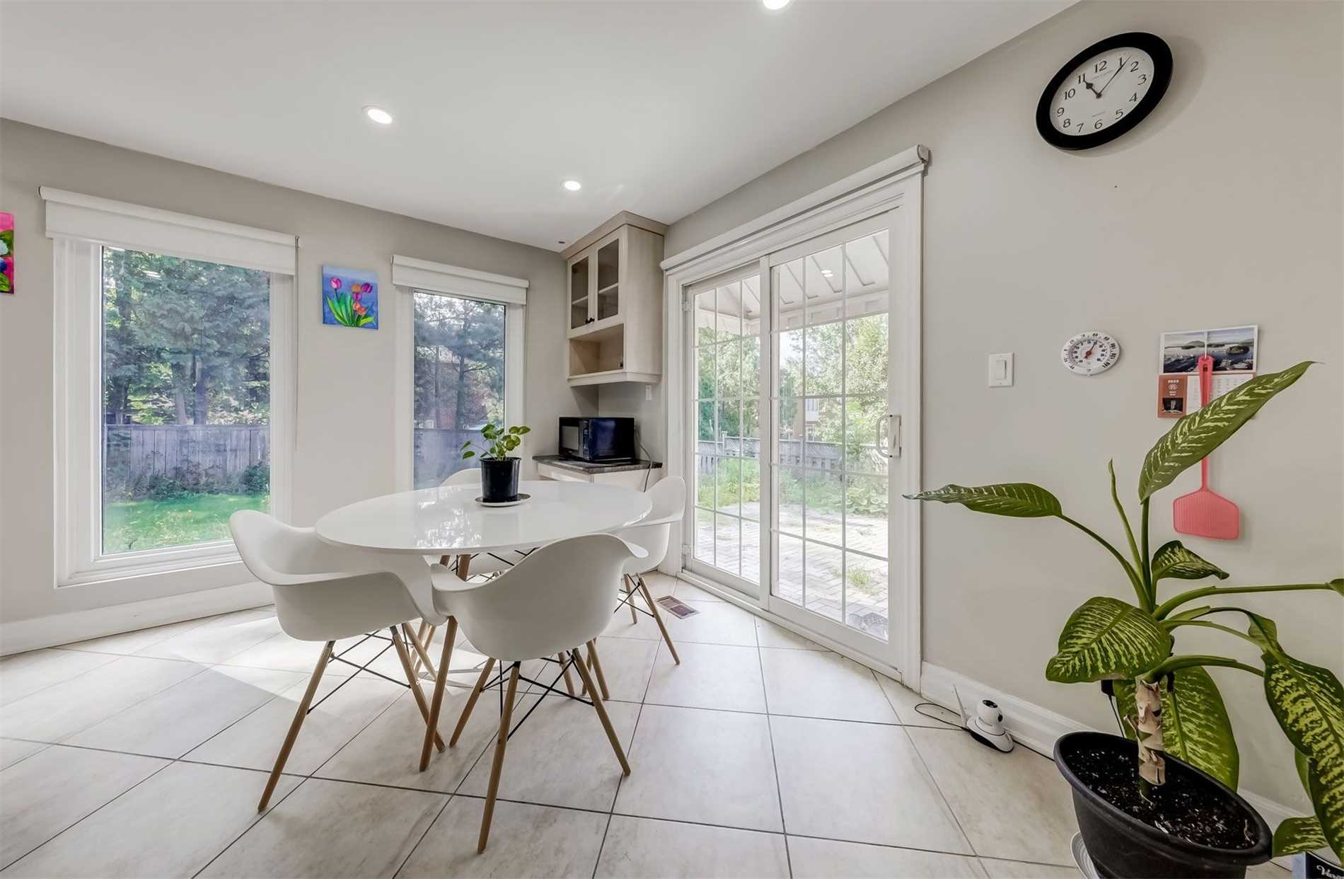 42 Angus Dr
