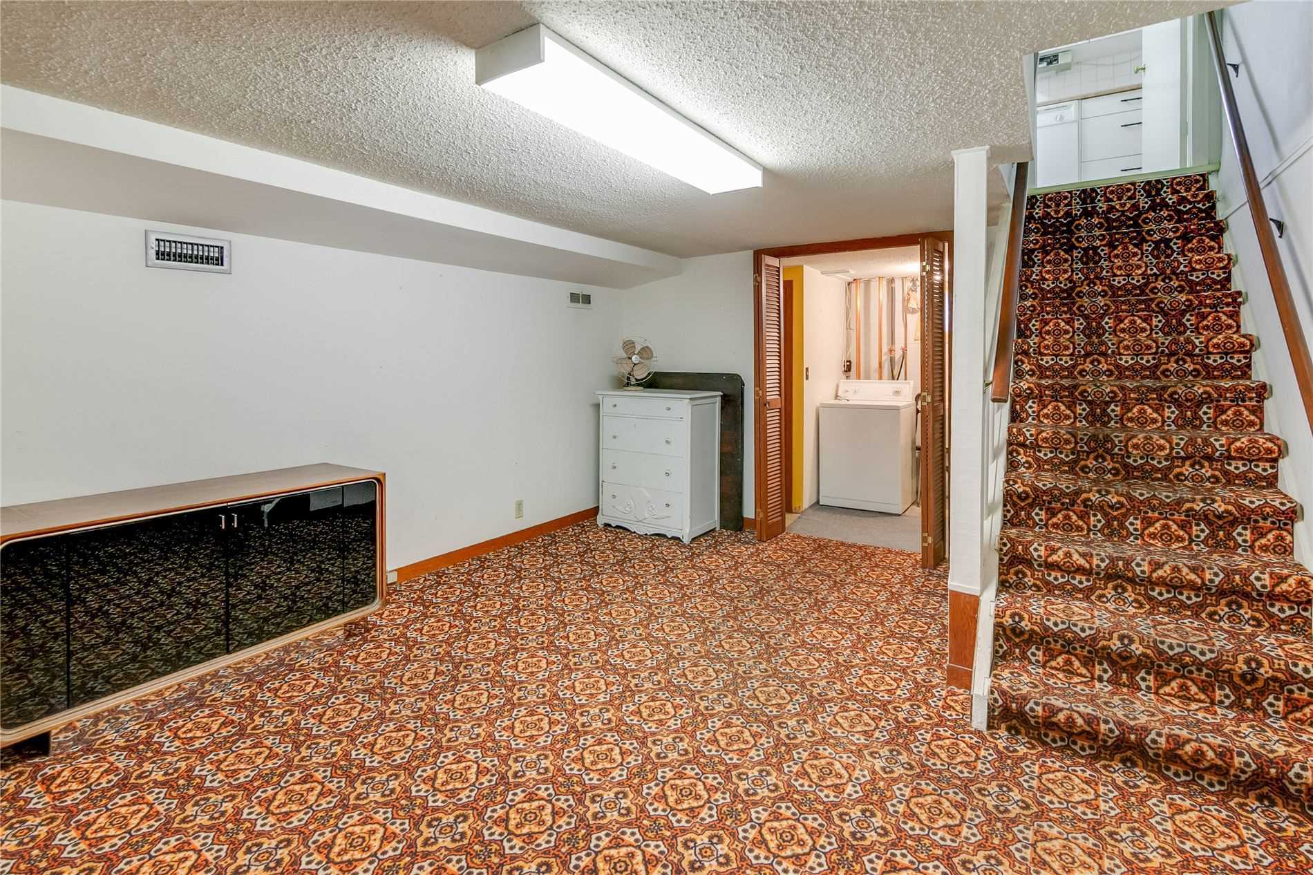 104 Laurelcrest Ave