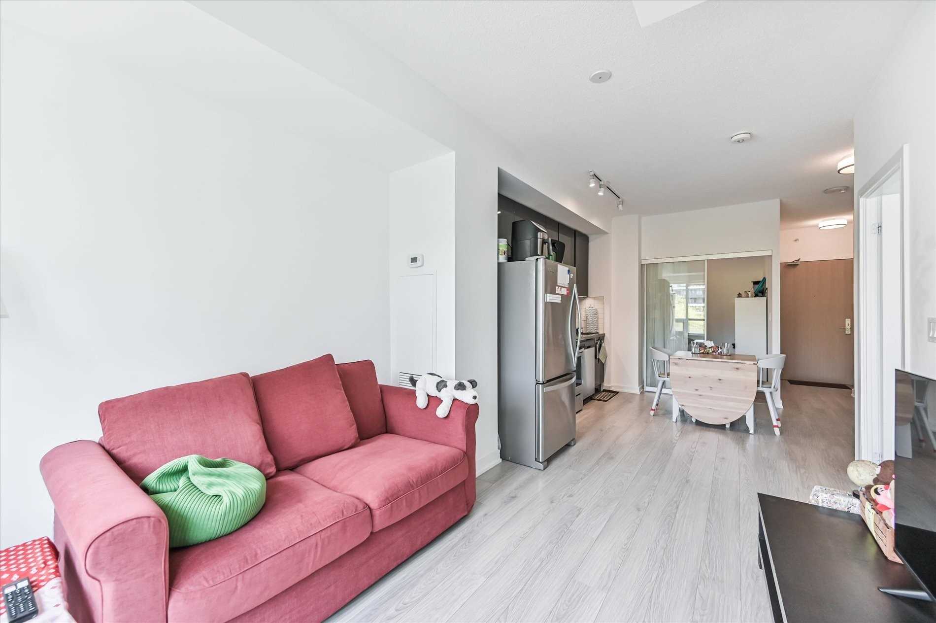 621 Sheppard Avenue E, #318