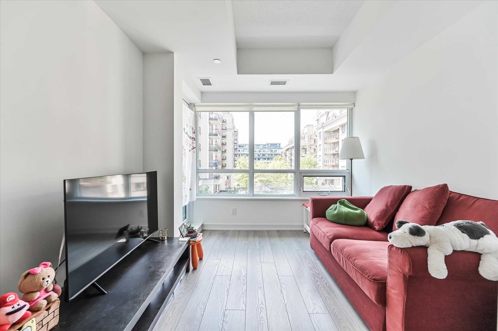 621 Sheppard Avenue E, #318