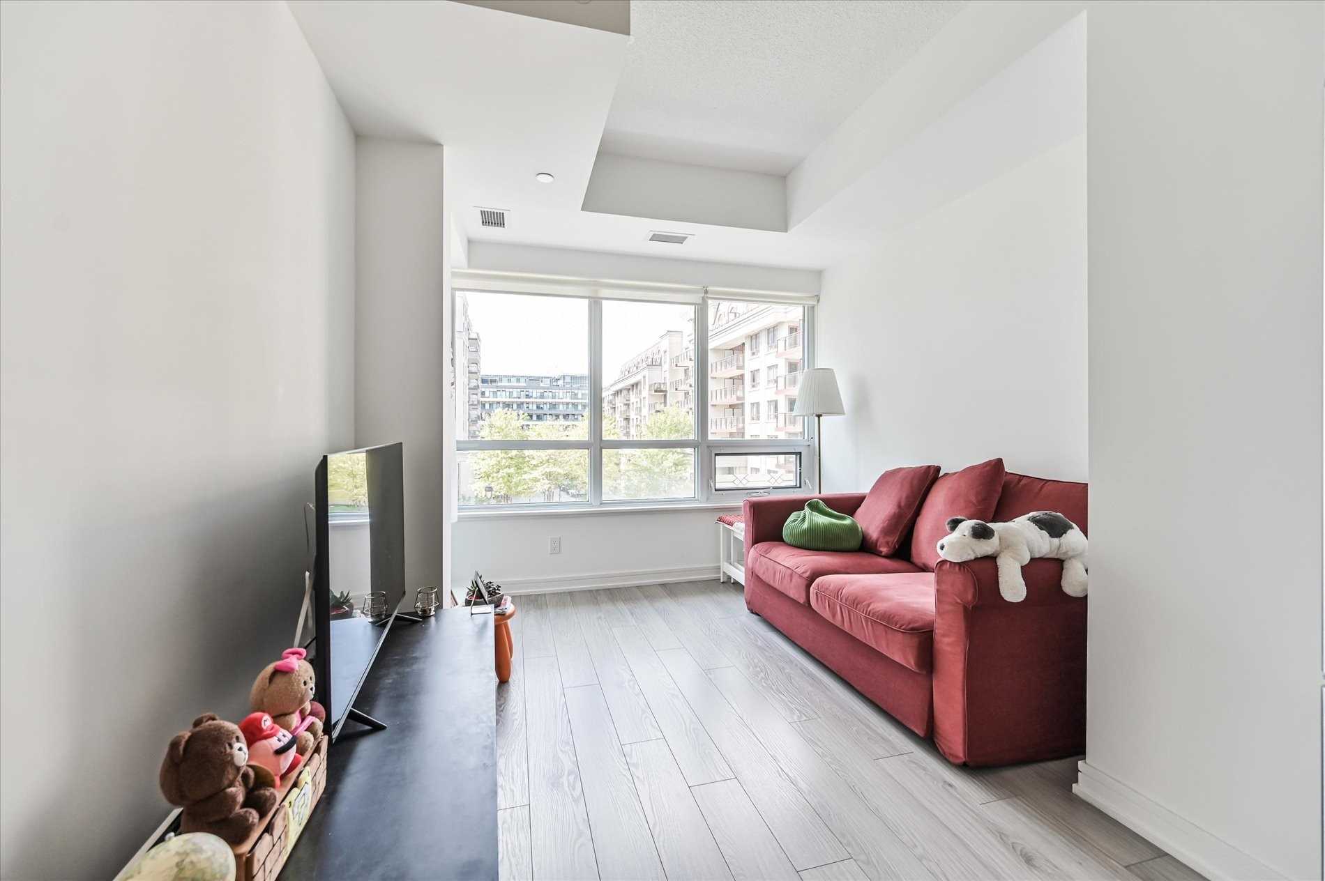621 Sheppard Avenue E, #318