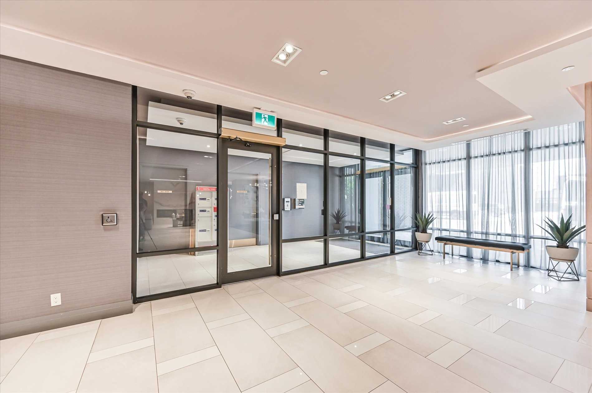 621 Sheppard Avenue E, #318
