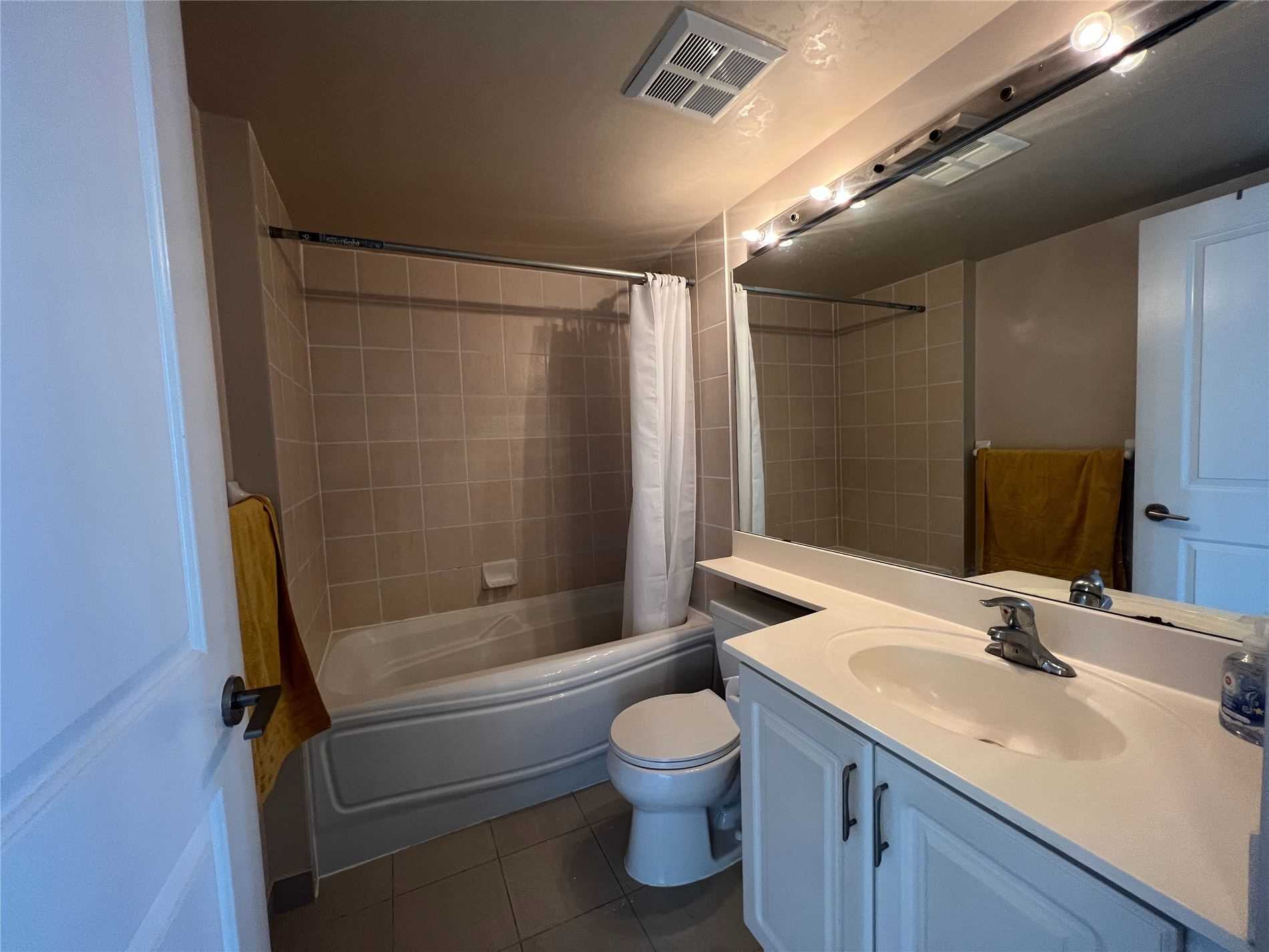 4978 Yonge Street #1715