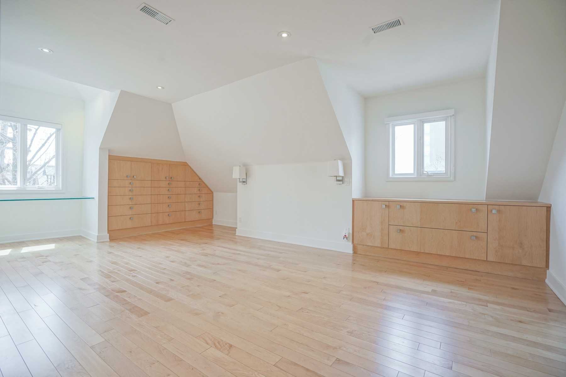 85 Admiral Rd, #301