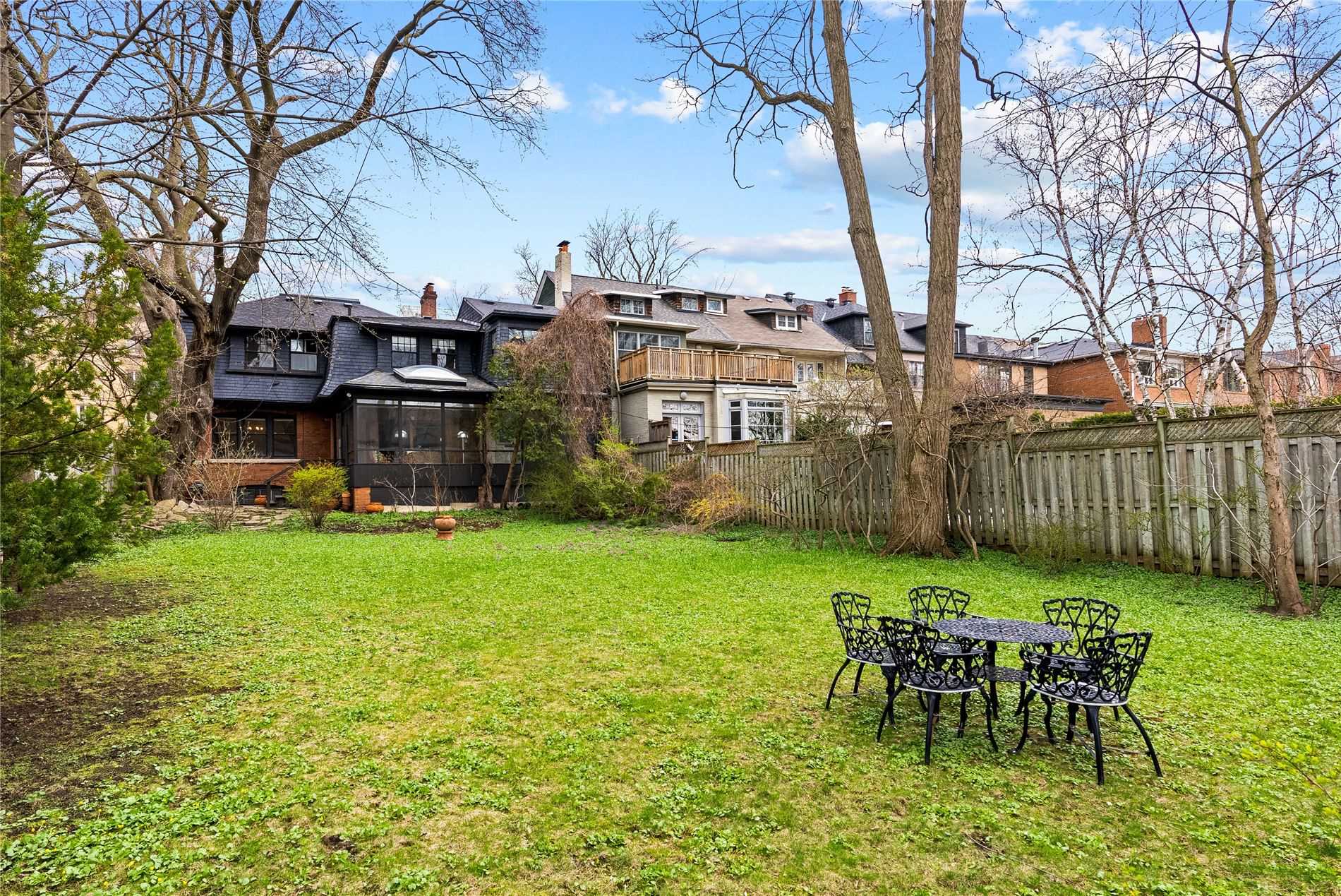 147 Farnham Ave