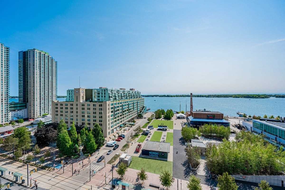 218 Queens Quay W, #1203