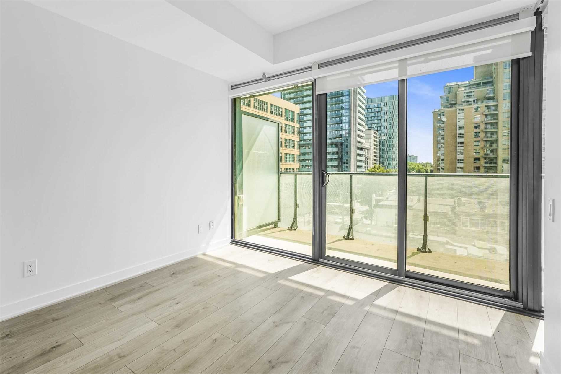 161 Roehampton Avenue, #515
