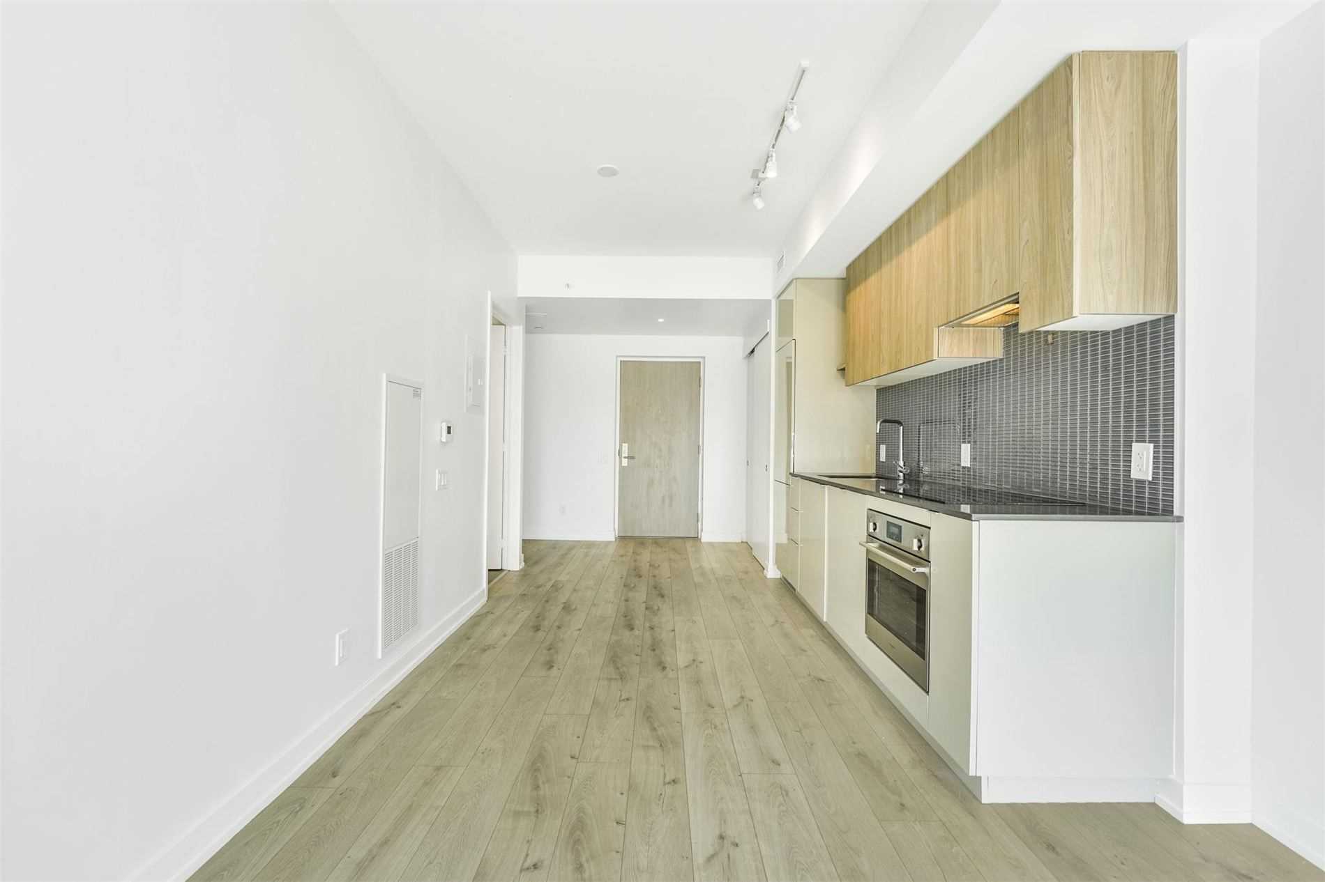 161 Roehampton Avenue, #515