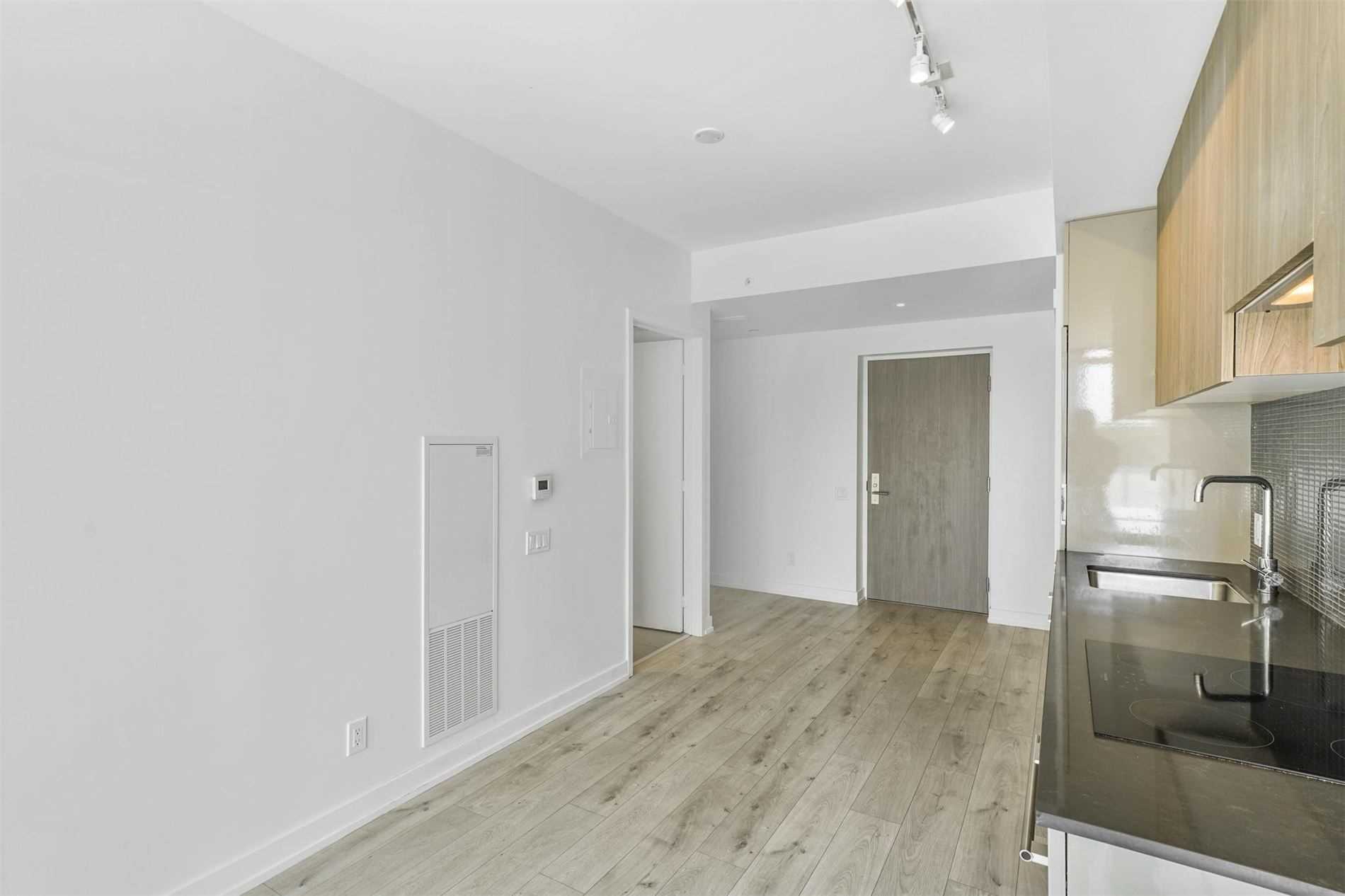161 Roehampton Avenue, #515
