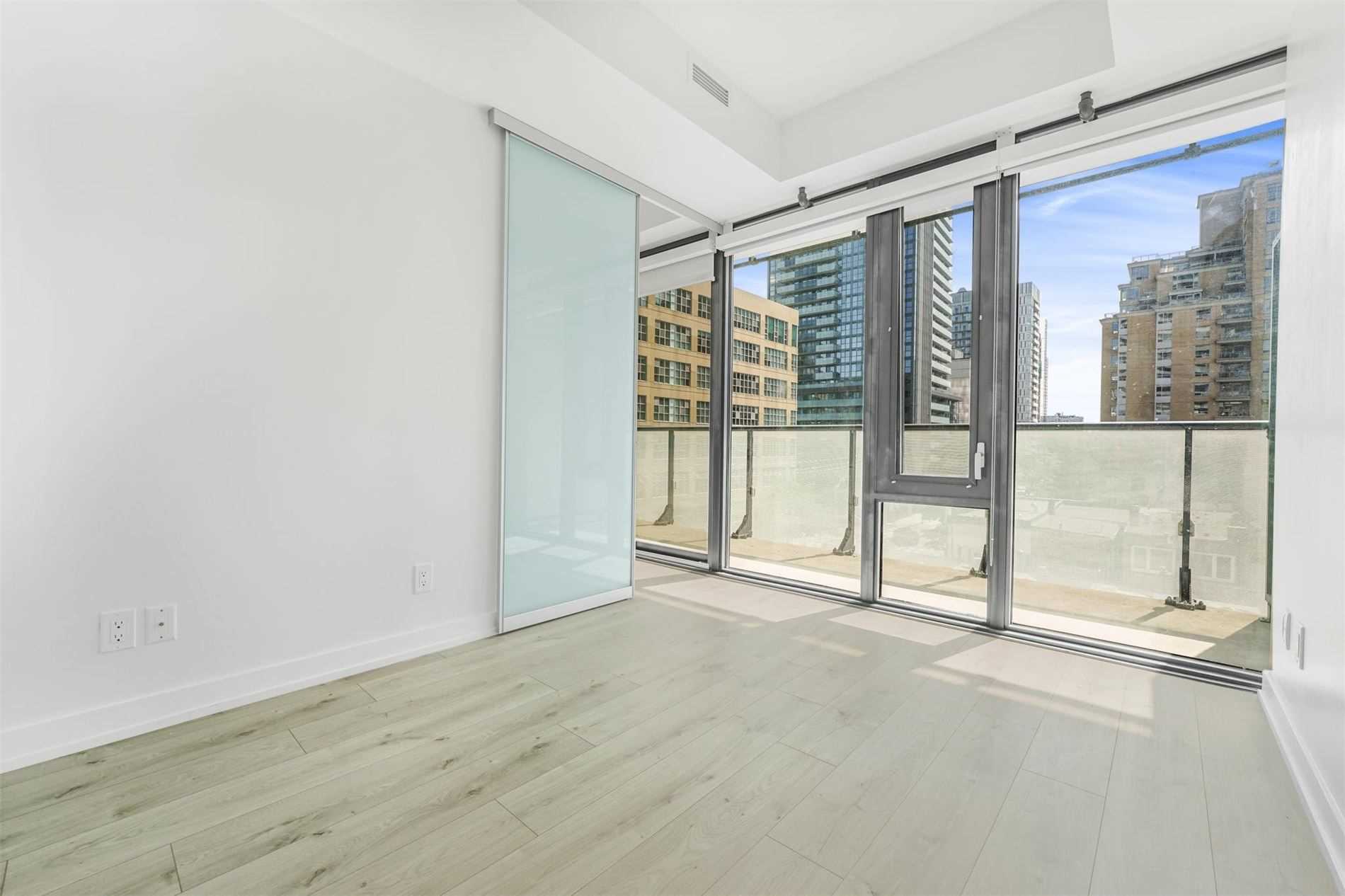 161 Roehampton Avenue, #515