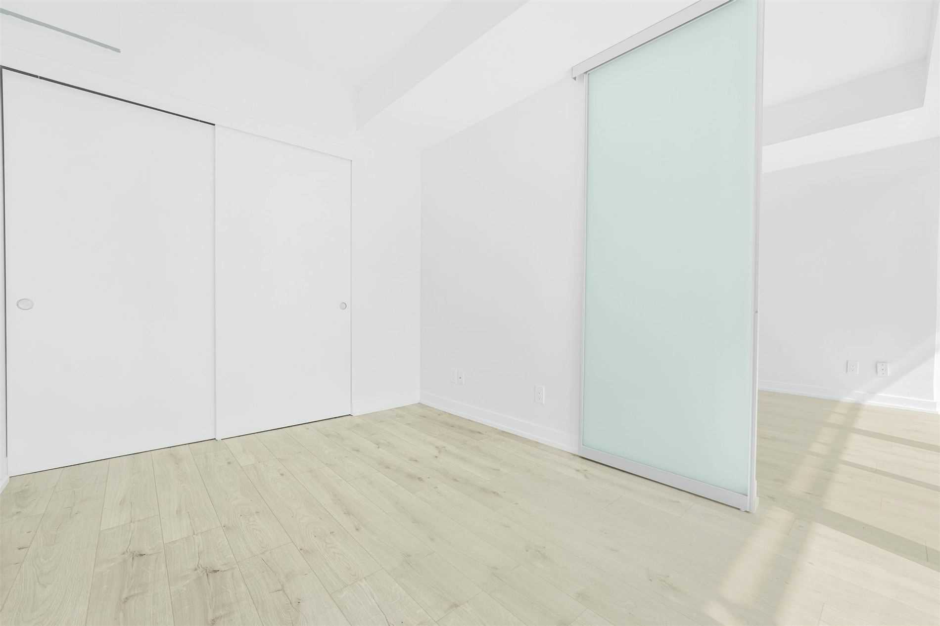 161 Roehampton Avenue, #515