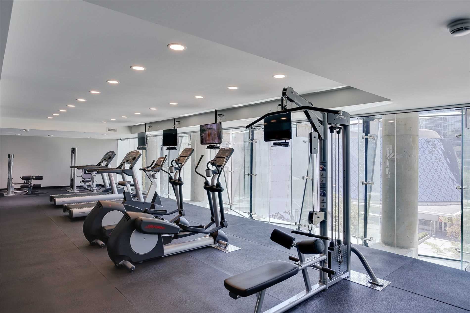 224 King St W, #1407