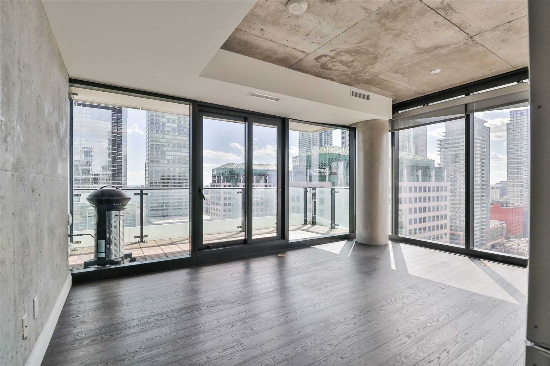 224 King St W, #1407