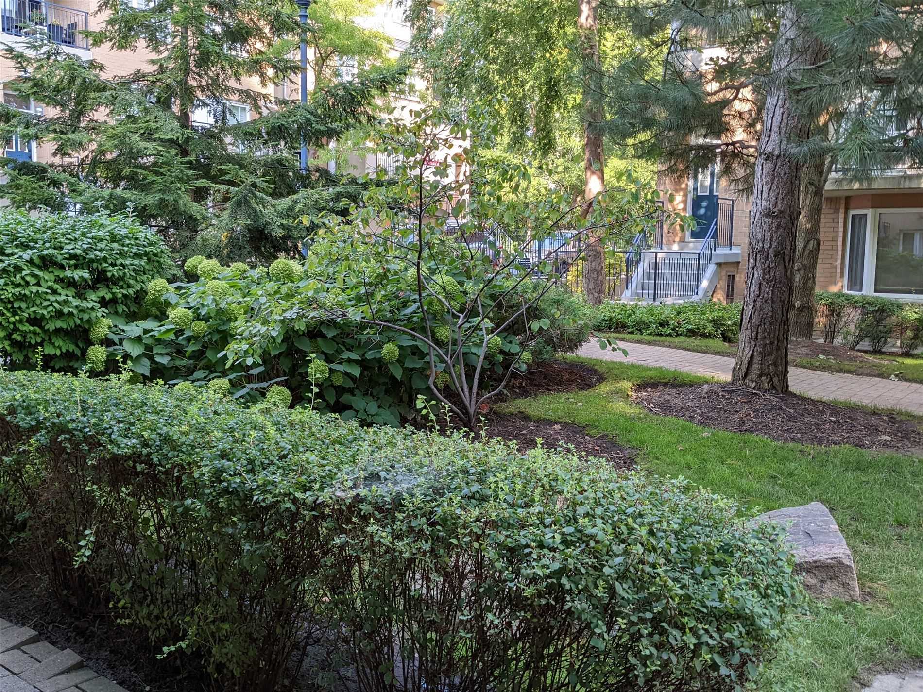 28 Sommerset Way #1031