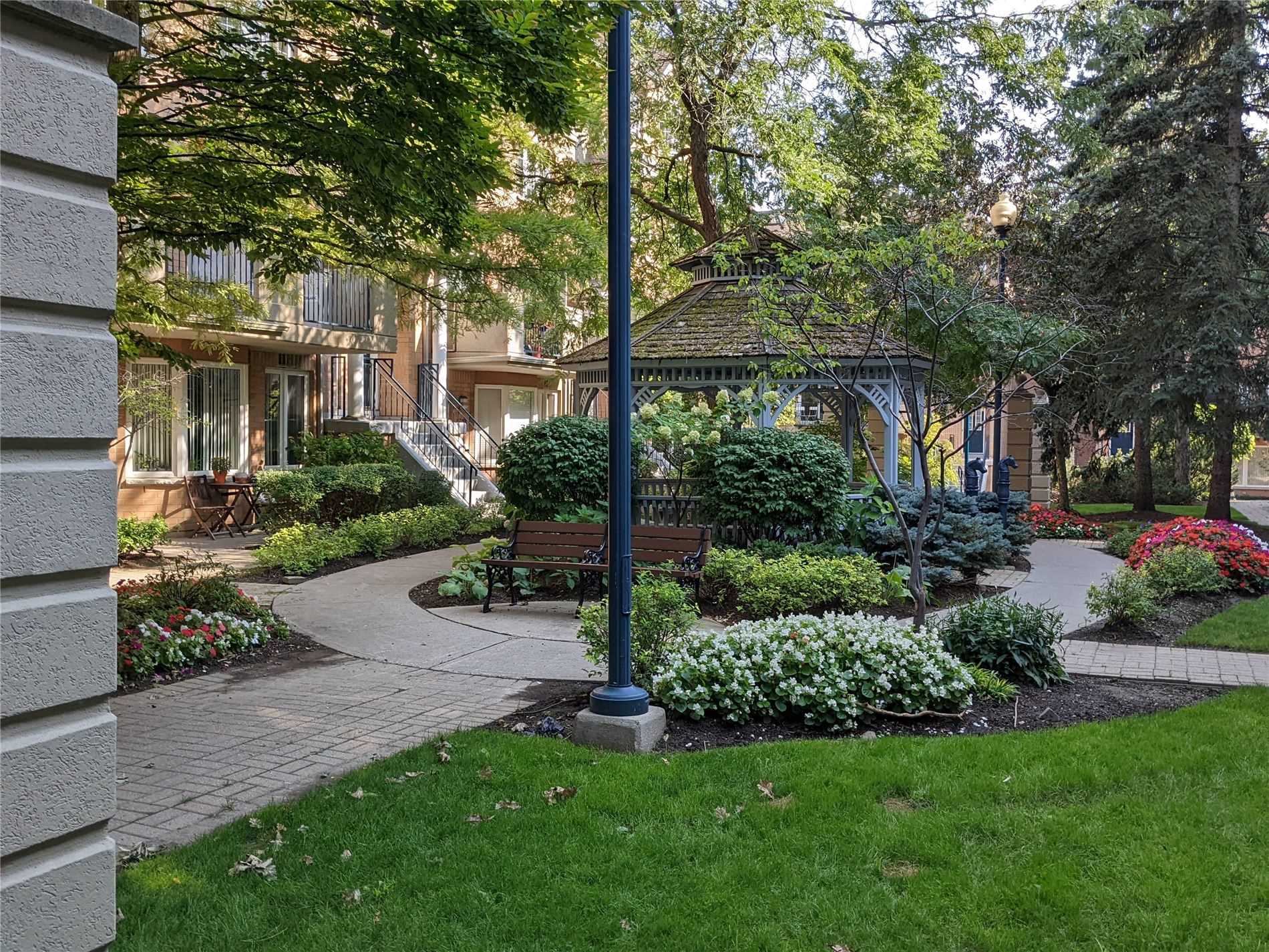 28 Sommerset Way #1031