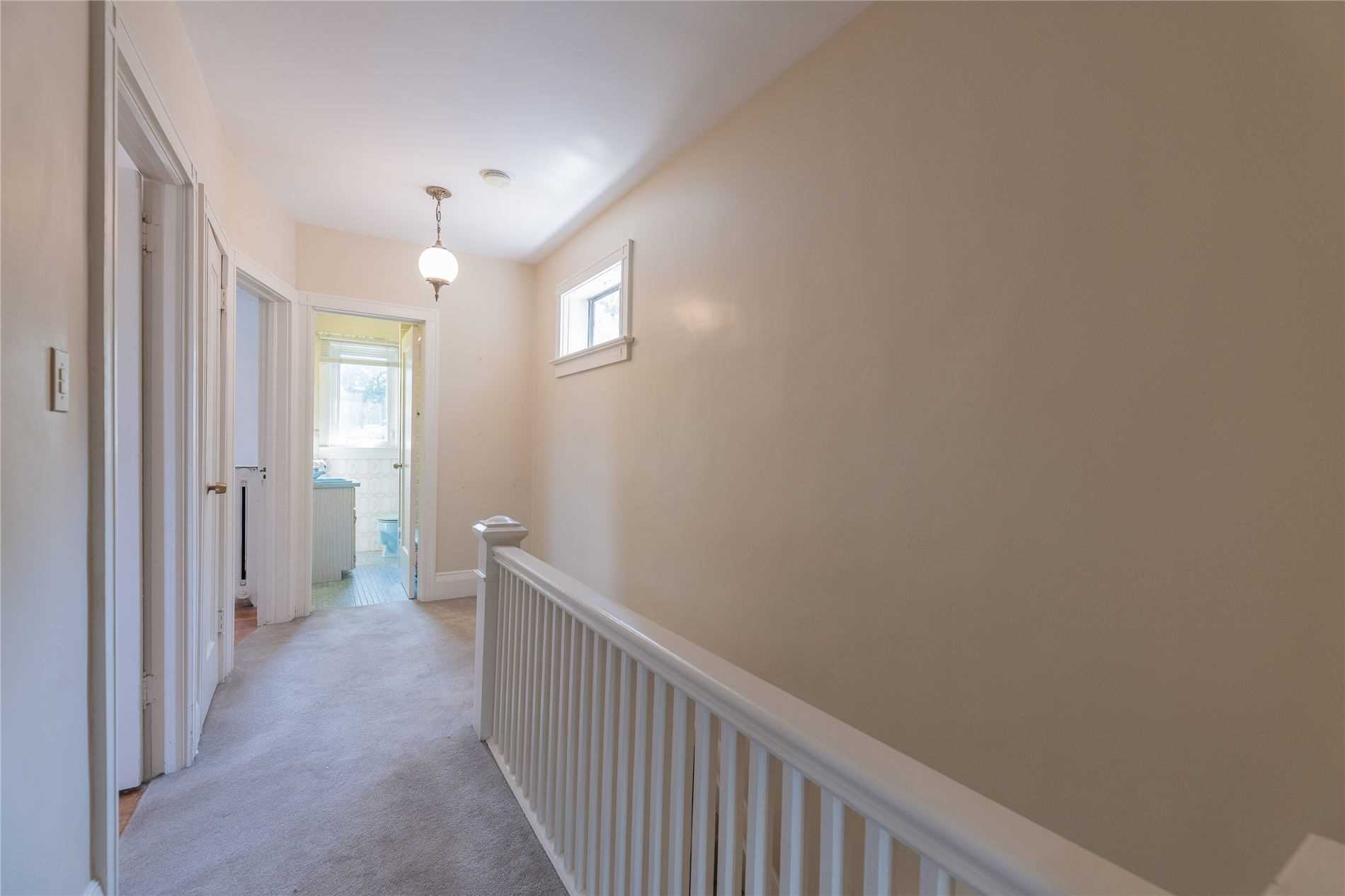 33 Castlefield Avenue