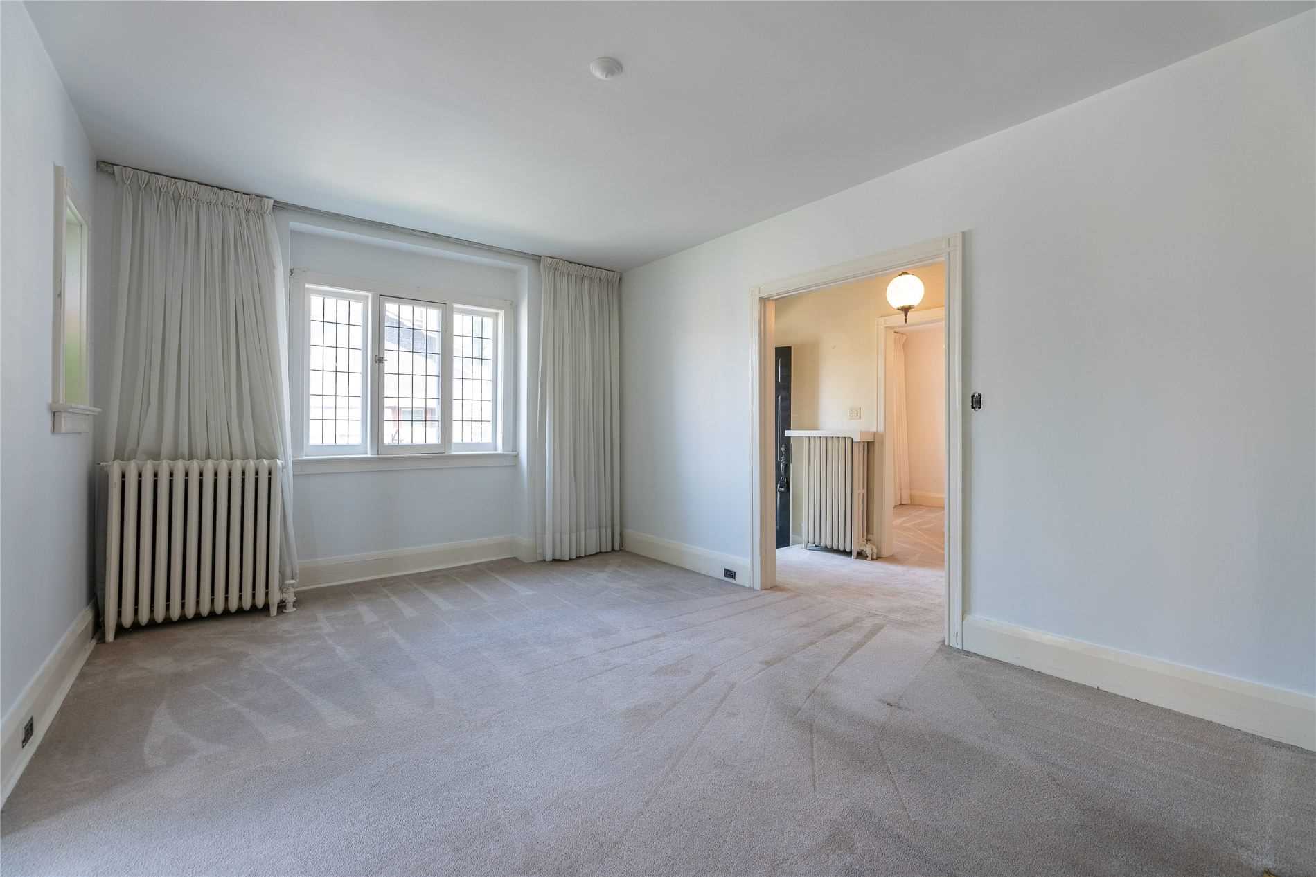 33 Castlefield Avenue