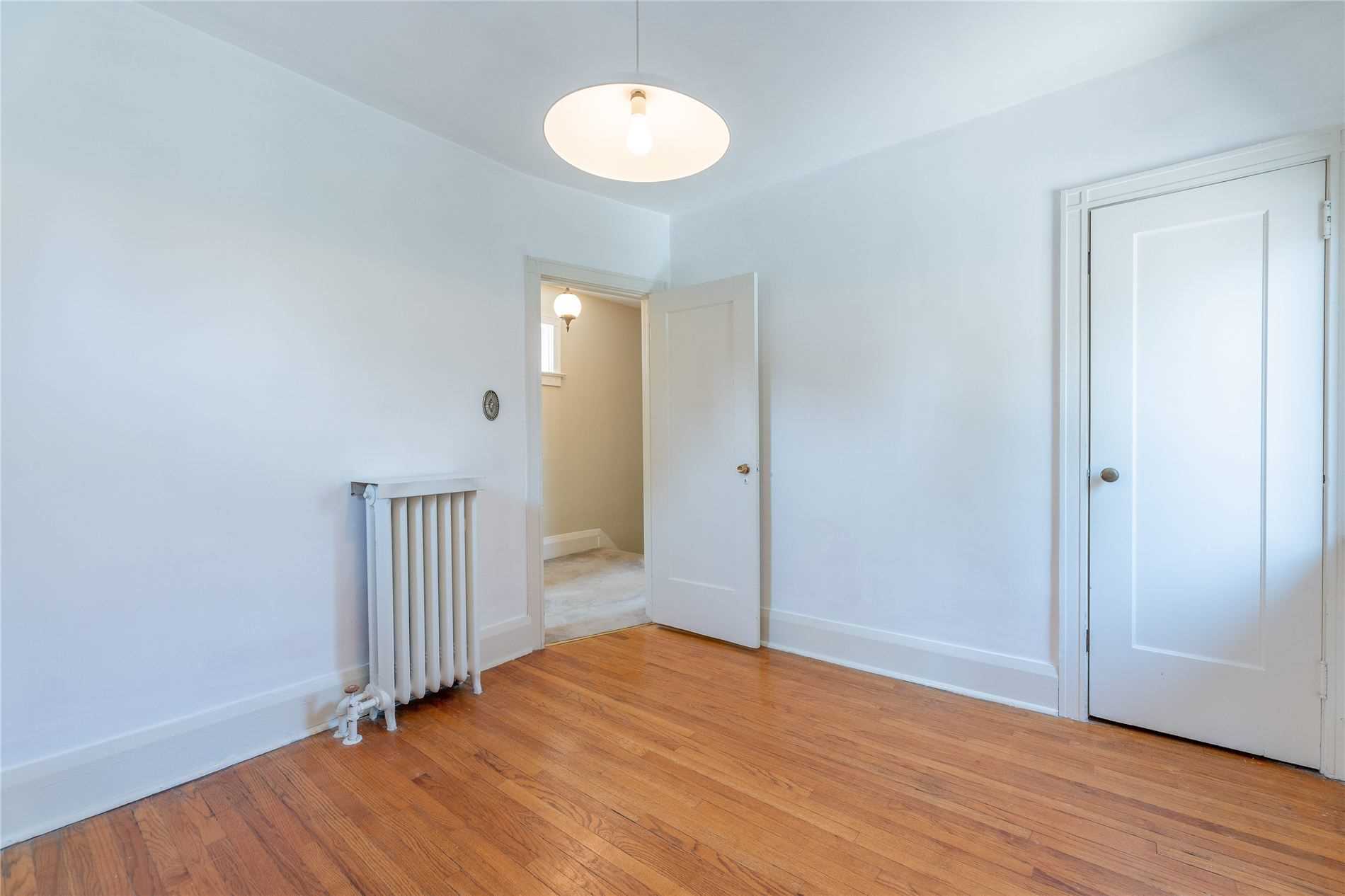 33 Castlefield Avenue