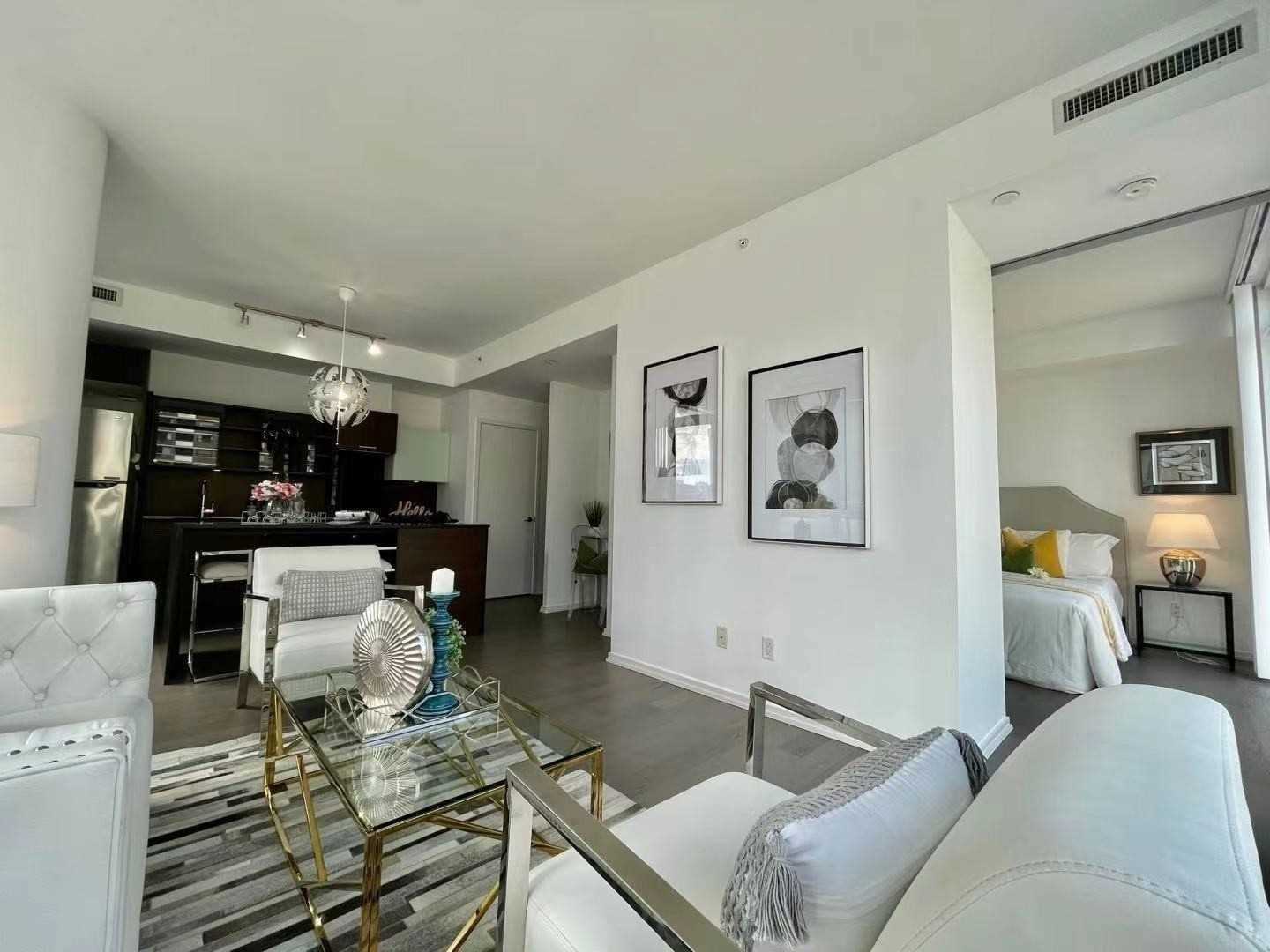 75 St Nicholas Street #908