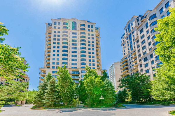 660 Sheppard Ave E 660 Sheppard Ave E