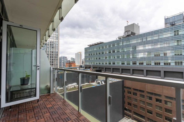 197 Yonge St, Toronto