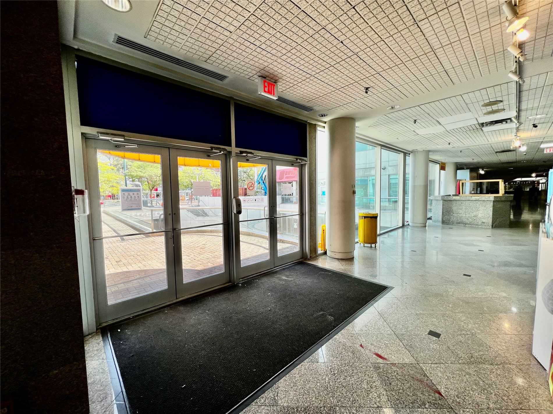 222 Spadina Ave, #108N