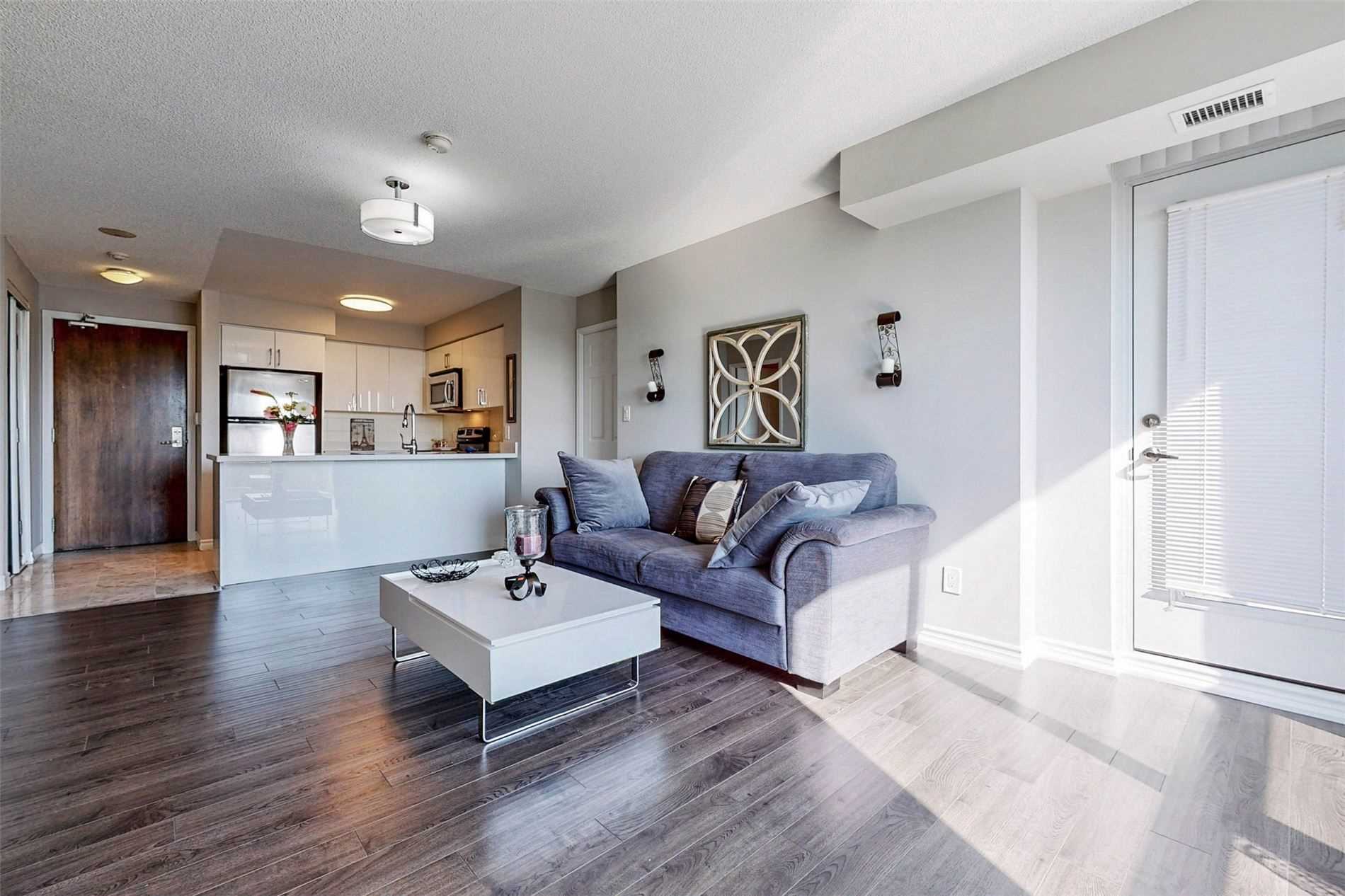 35 Hollywood Avenue, #822