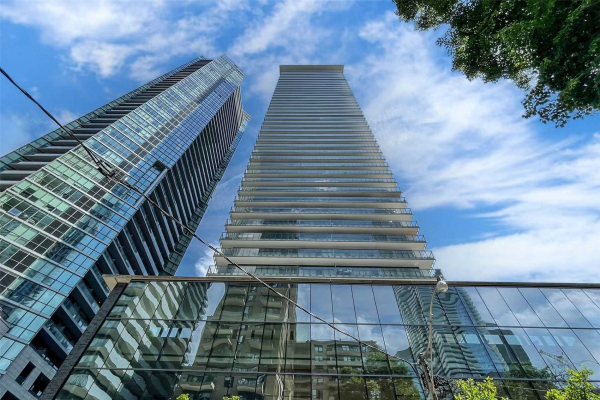 33 Charles St E, Toronto