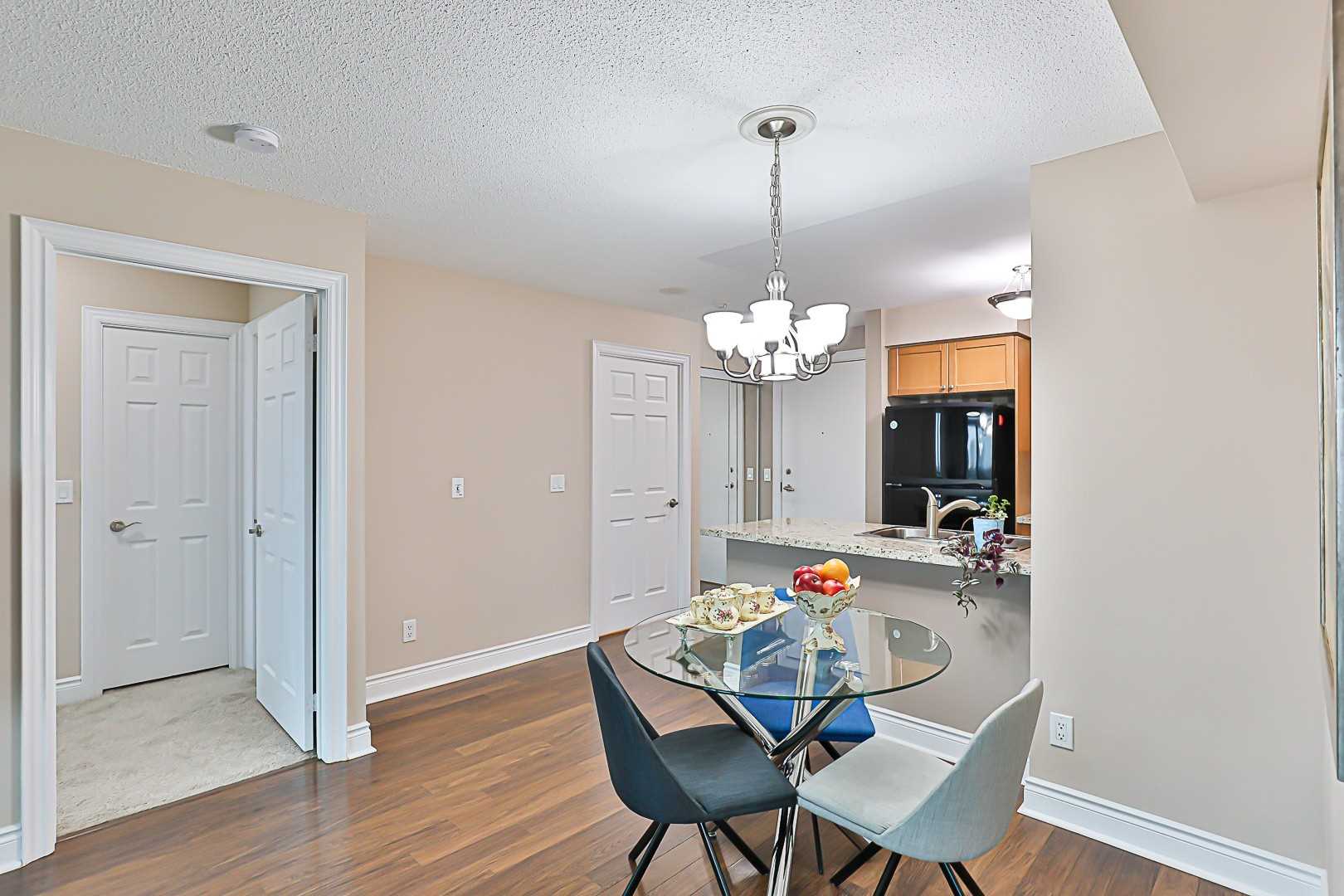 15 Greenview Avenue, #507