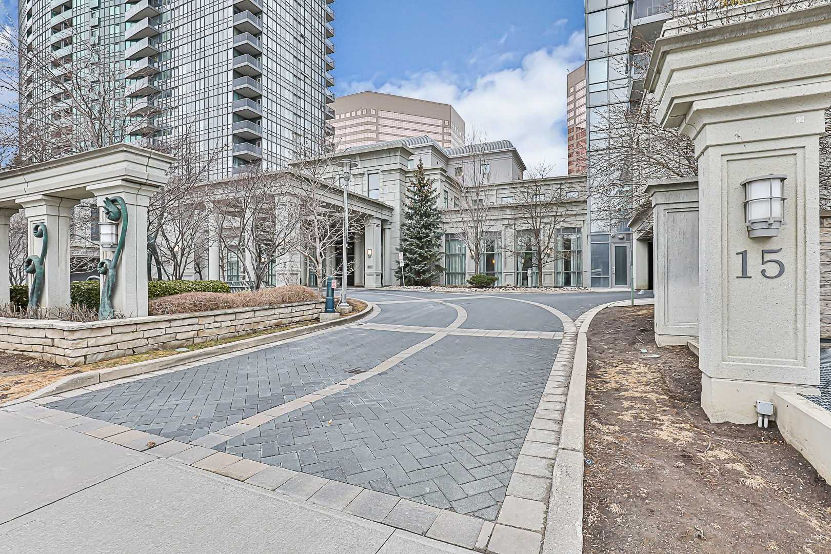 15 Greenview Avenue, #507