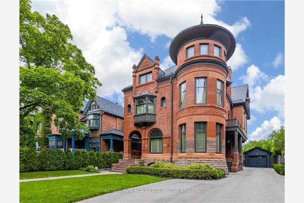 82 Lowther Ave, Toronto