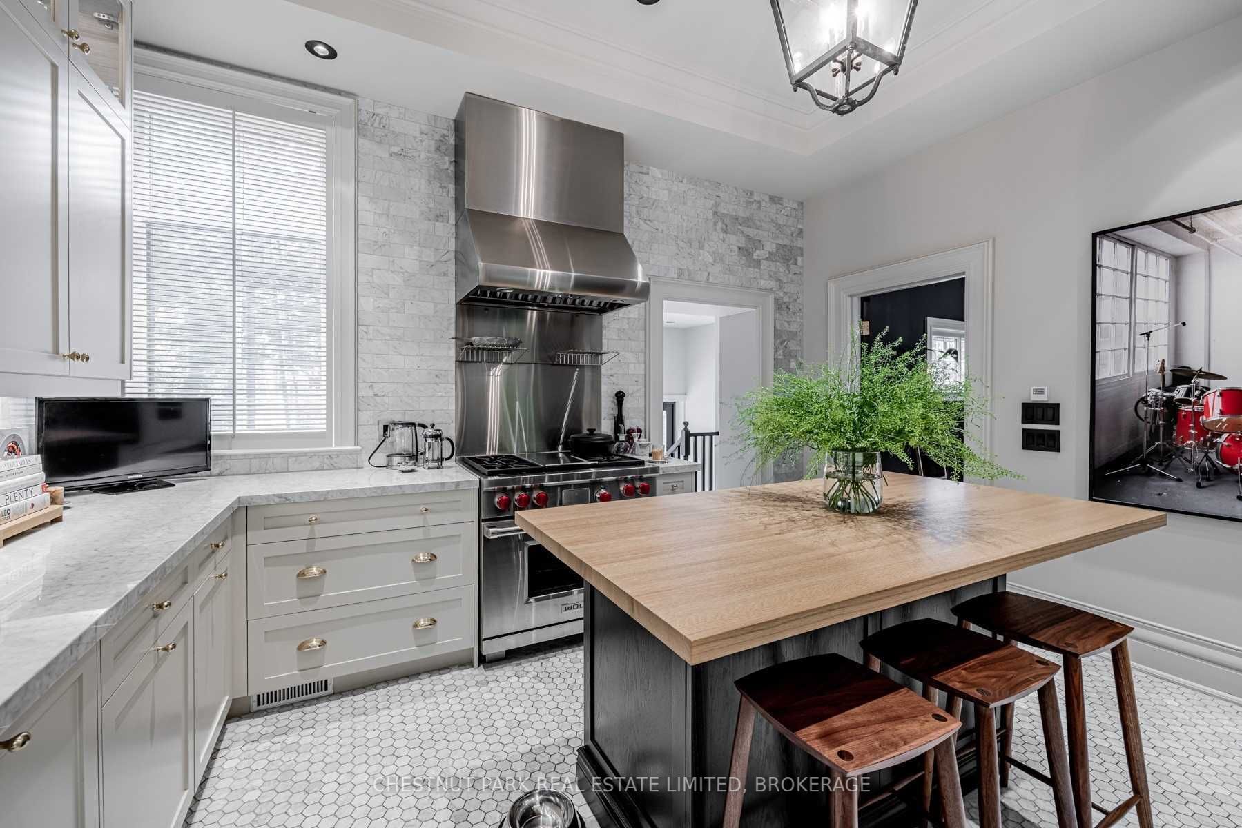 Listing C5784239 - Large Photo # 12