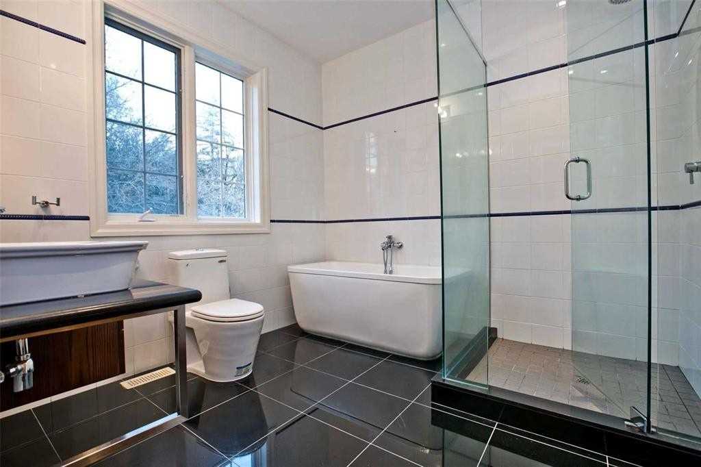 8 Shady Oaks Crescent