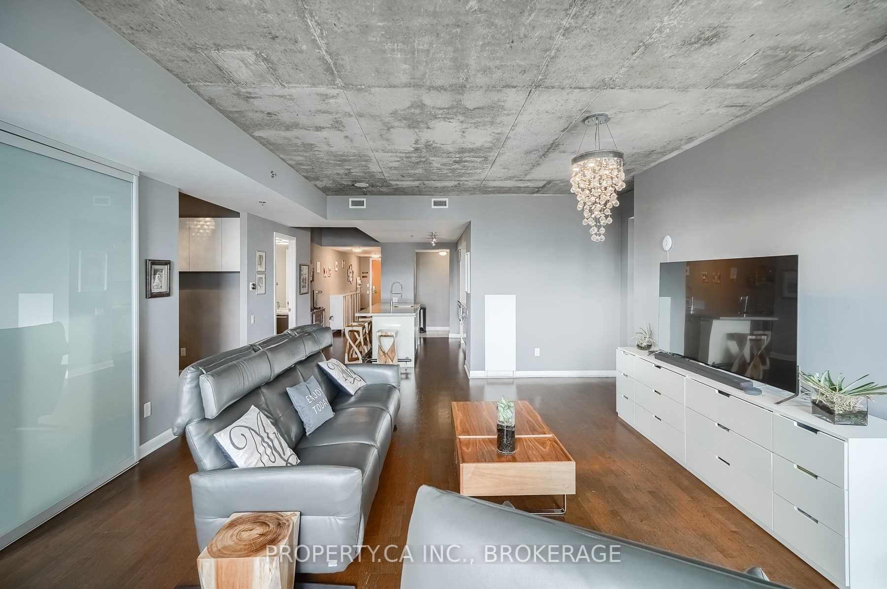 Listing C5790567 - Large Photo # 8