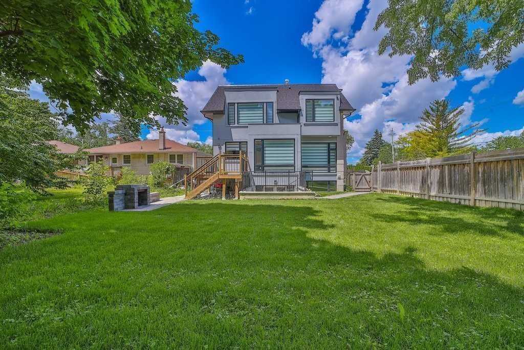 225 Northwood Drive