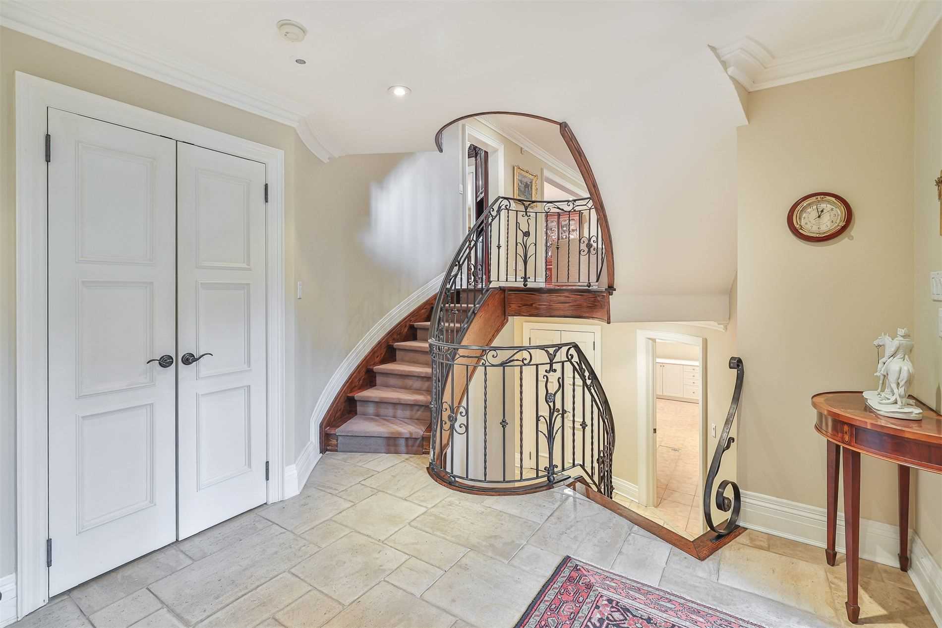 19 Forest Glen Cres