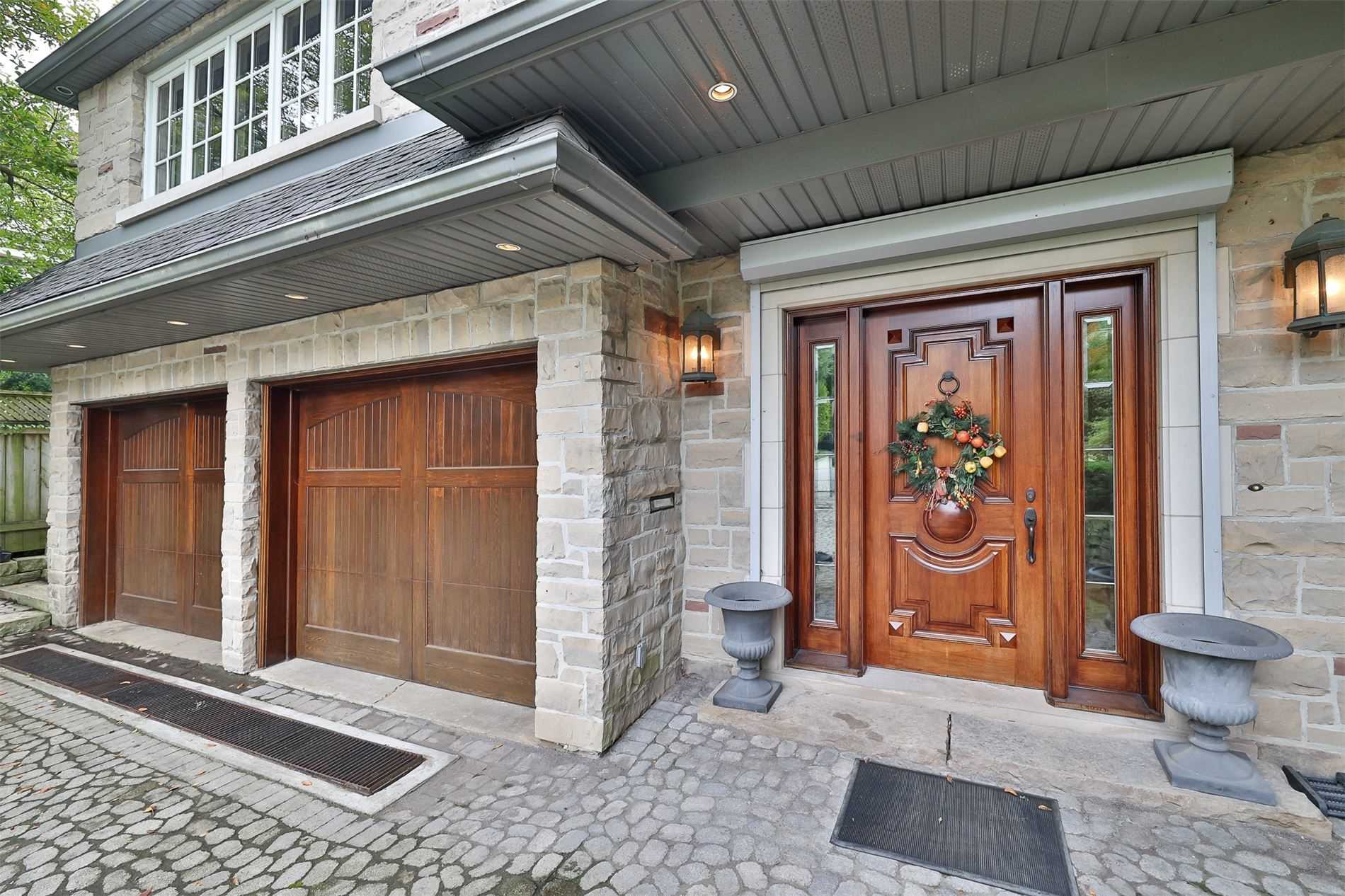 19 Forest Glen Cres