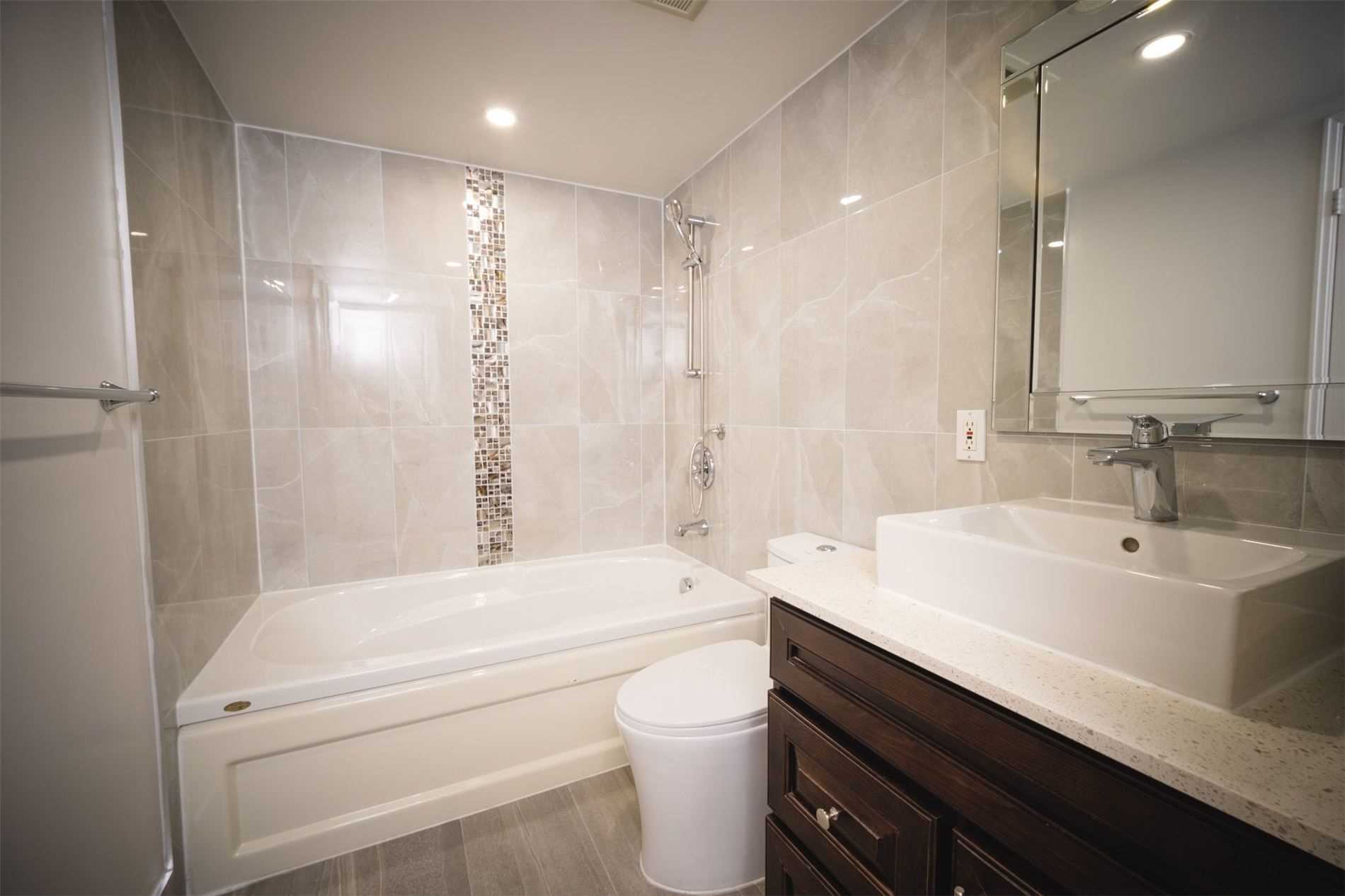 28 Hollywood Ave, #1210