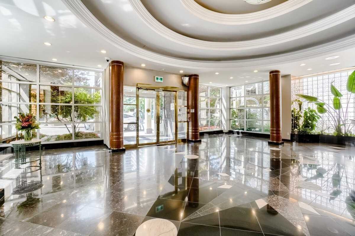 28 Hollywood Ave, #1210