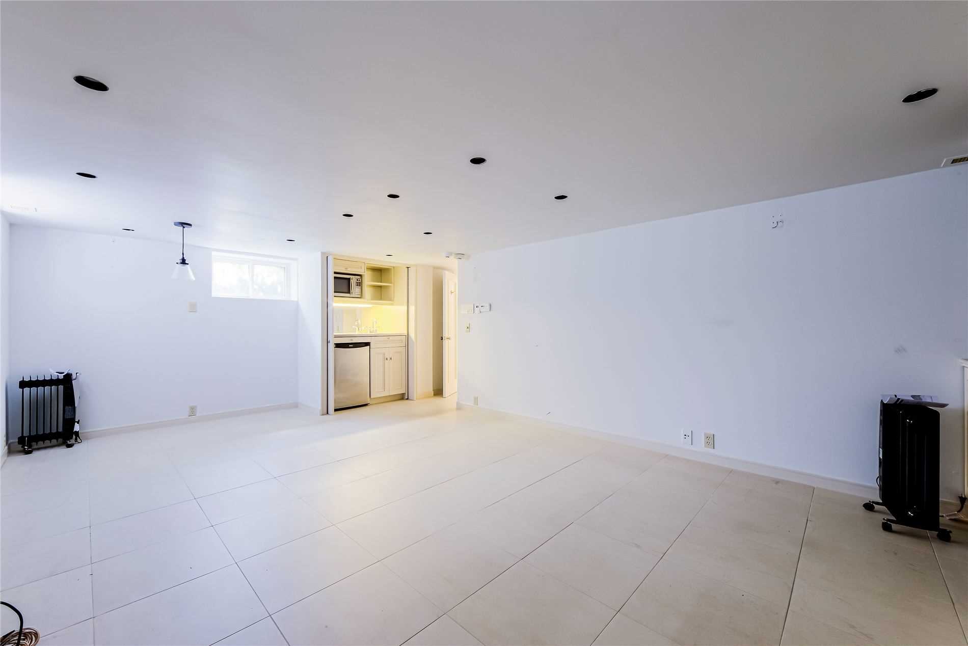 599 Spadina Rd