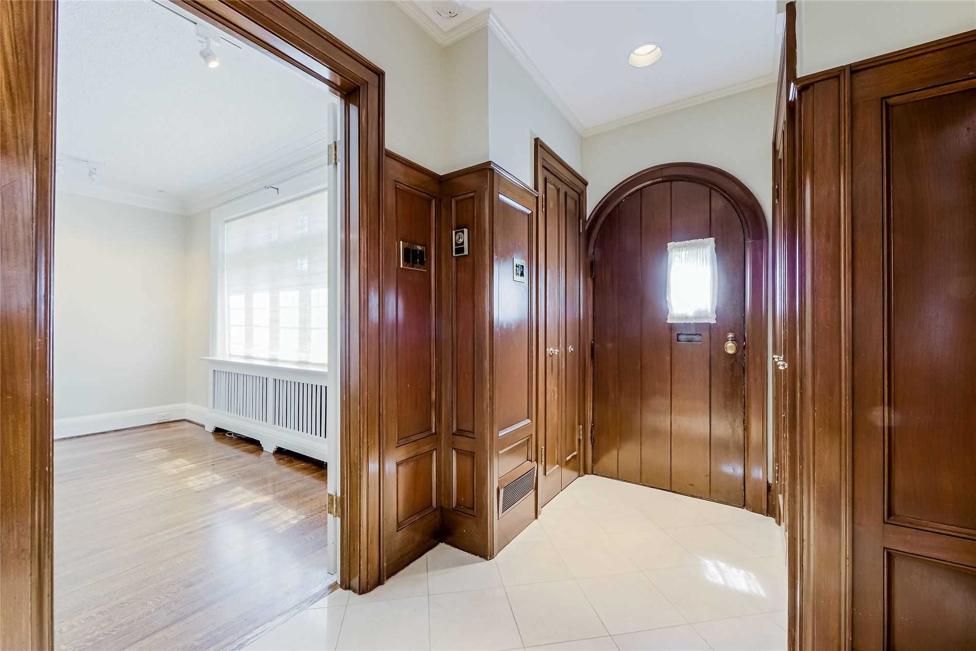 599 Spadina Rd