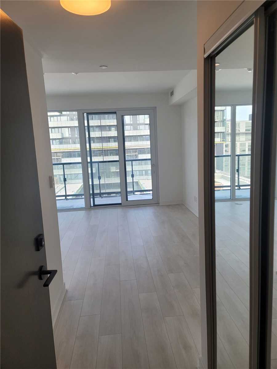 180 Mill St, #S902