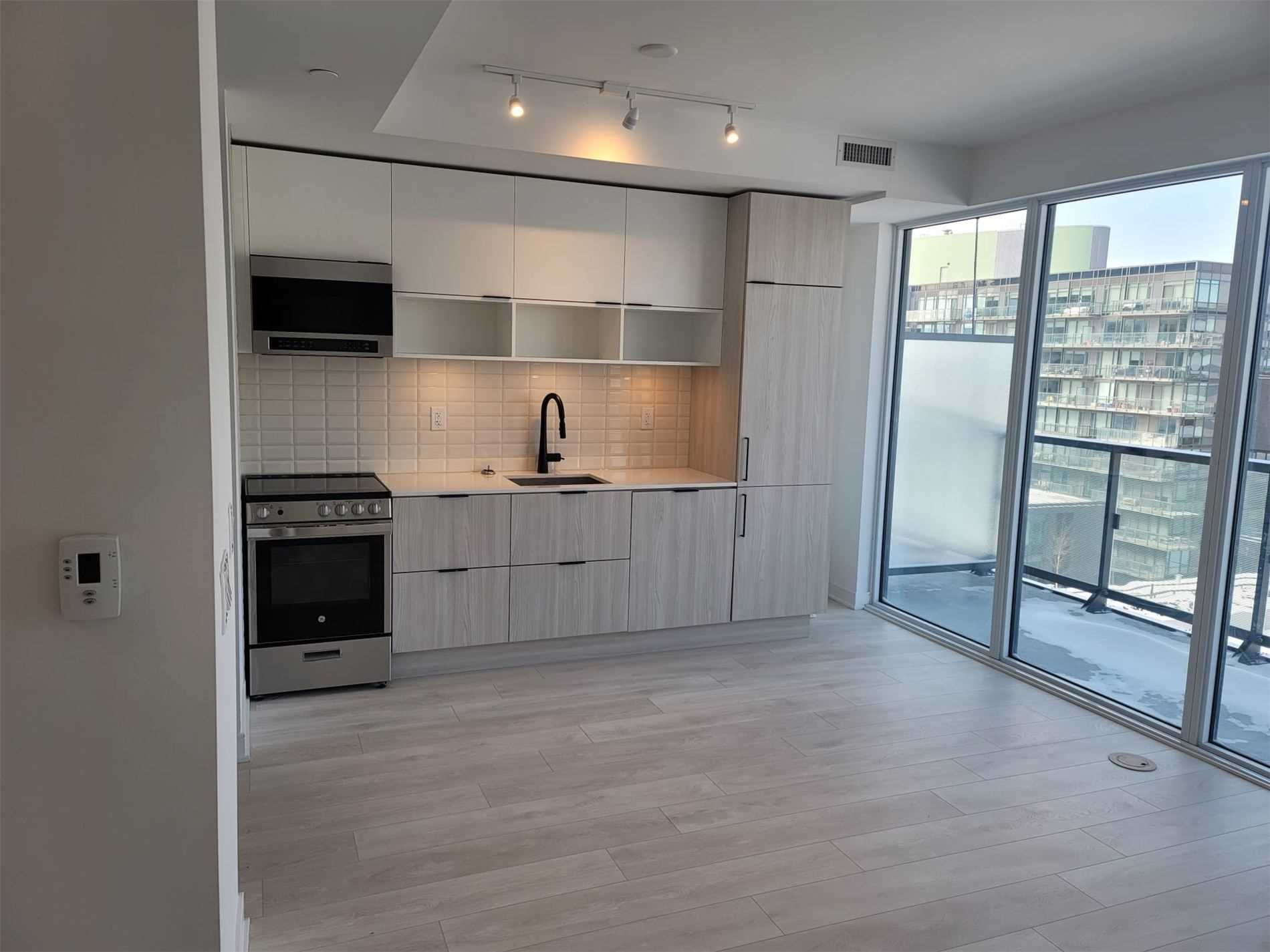 180 Mill St, #S902