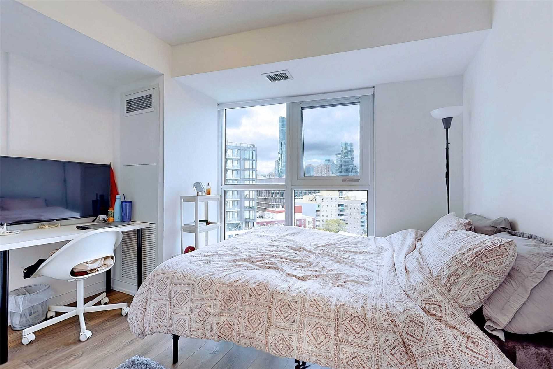 219 Dundas St E, #1709