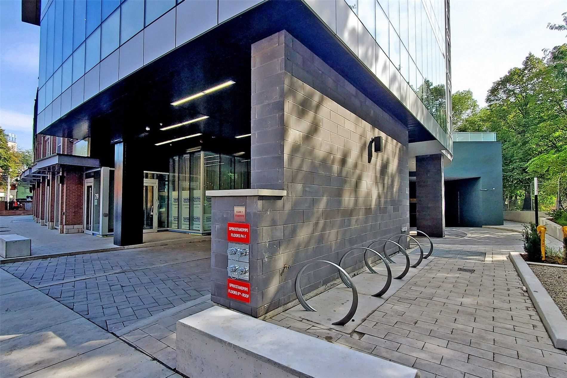 219 Dundas St E, #1709